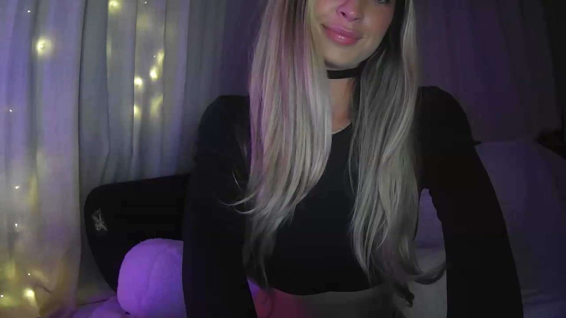 Gallery image thumbnail from Bambi20's myfreecams stream on, 08/15/2026, 04:52 image 6 of 20