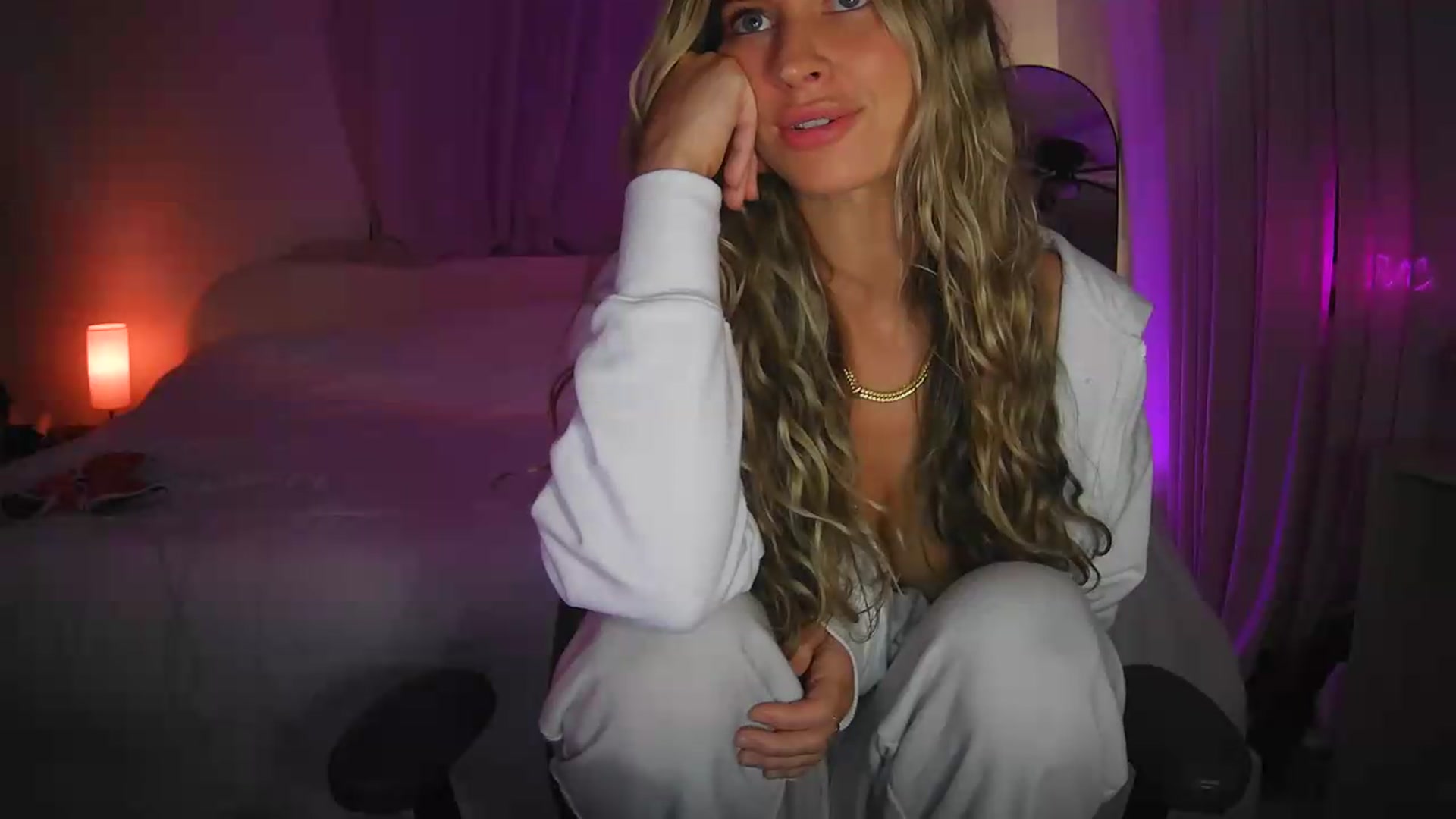 Gallery image thumbnail from Bambi20's myfreecams stream on, 08/27/2026, 05:50 image 14 of 20