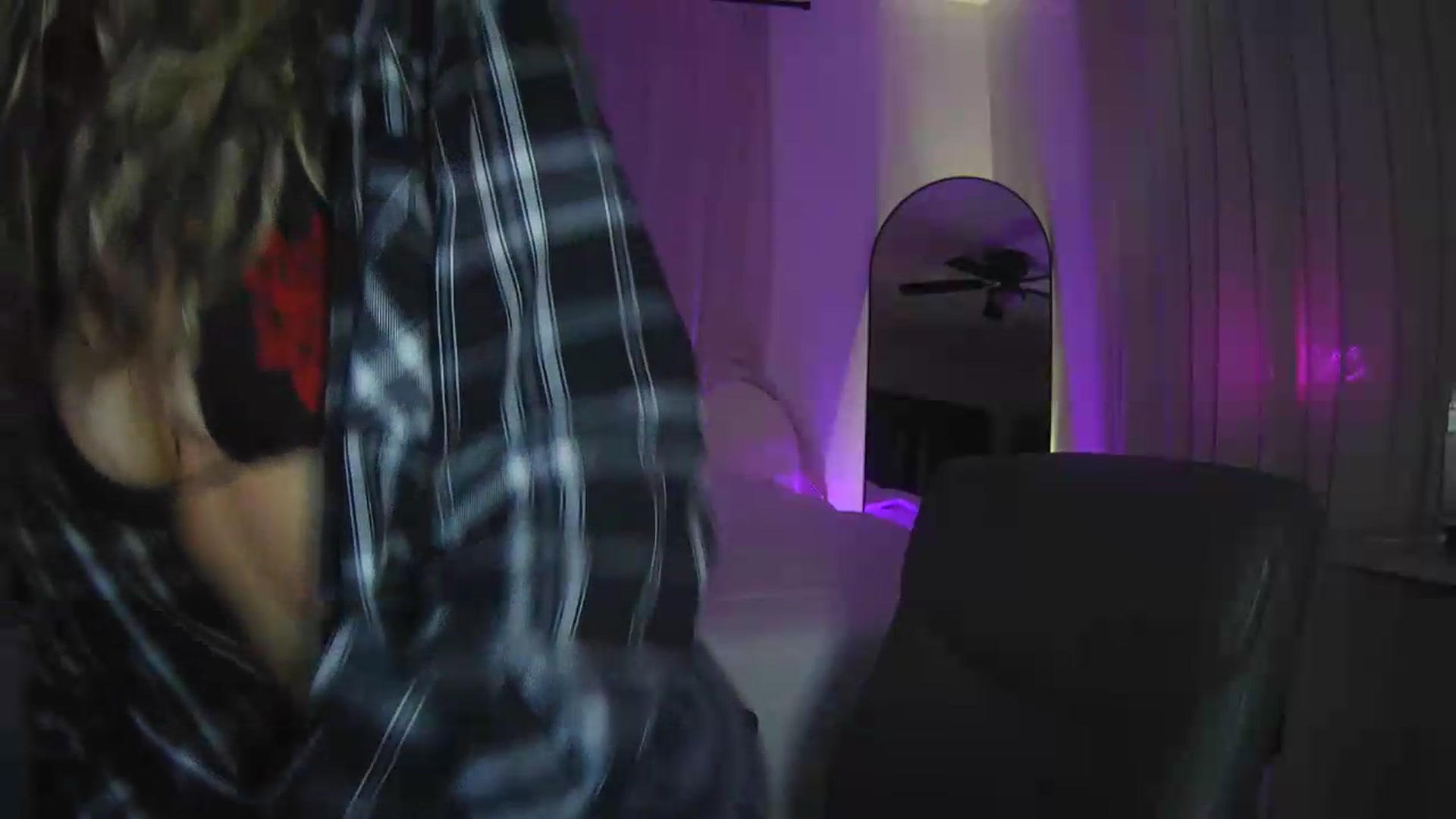 Gallery image thumbnail from Bambi20's myfreecams stream on, 08/31/2026, 03:35 image 16 of 20