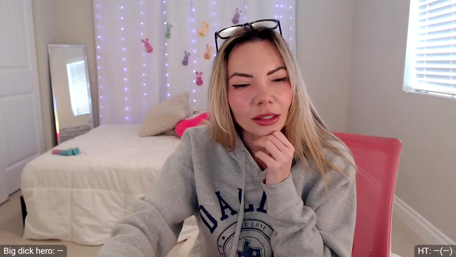 Gallery image thumbnail from BambiLarue's myfreecams stream on, 04/18/2025, 18:11 image 14 of 20