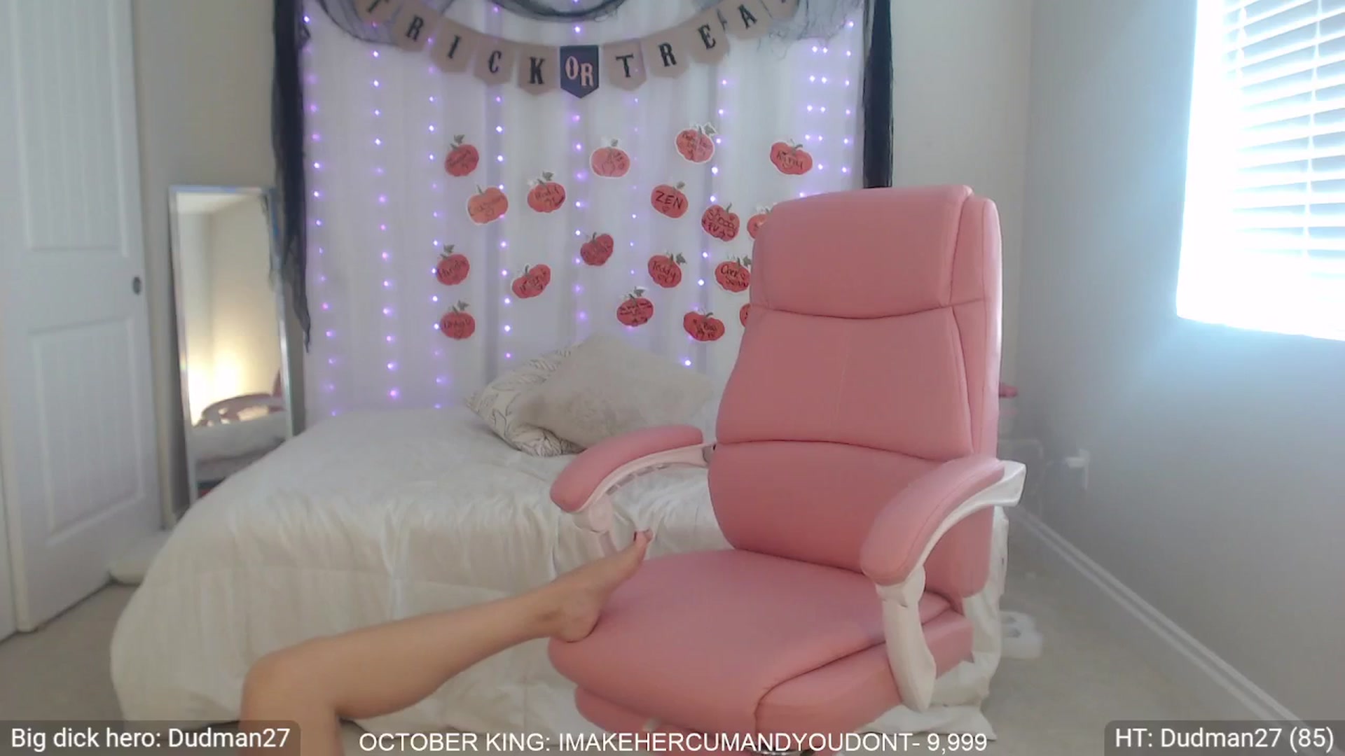 Gallery image thumbnail from BambiLarue's myfreecams stream on, 10/27/2025, 19:22 image 16 of 20