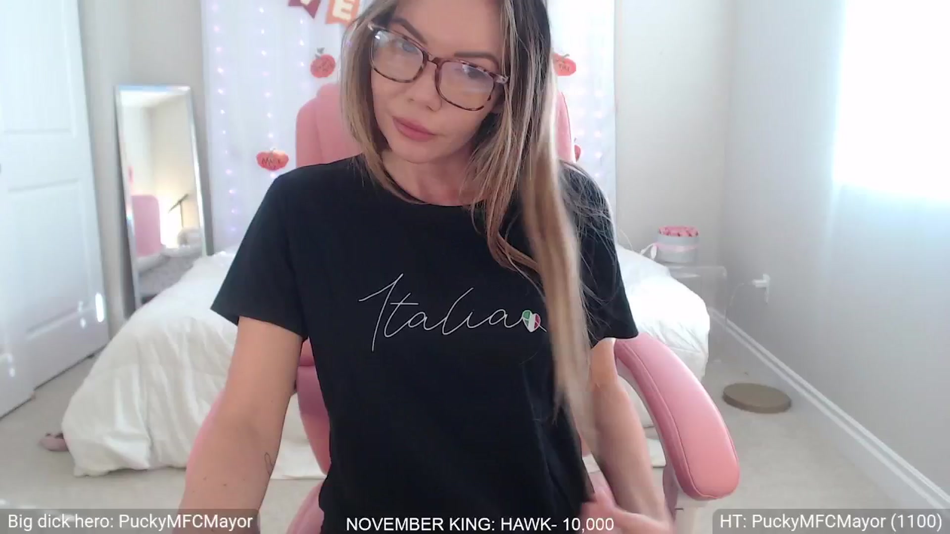 Gallery image thumbnail from BambiLarue's myfreecams stream on, 11/05/2025, 17:26 image 8 of 20