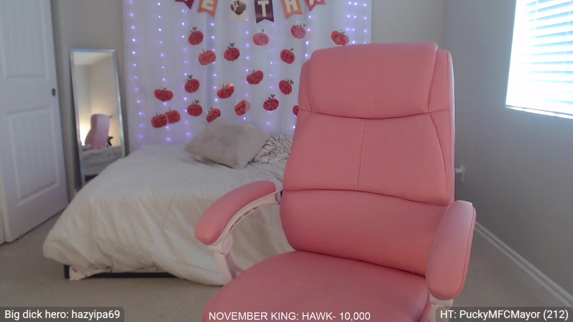 Gallery image thumbnail from BambiLarue's myfreecams stream on, 11/25/2025, 20:09 image 1 of 20