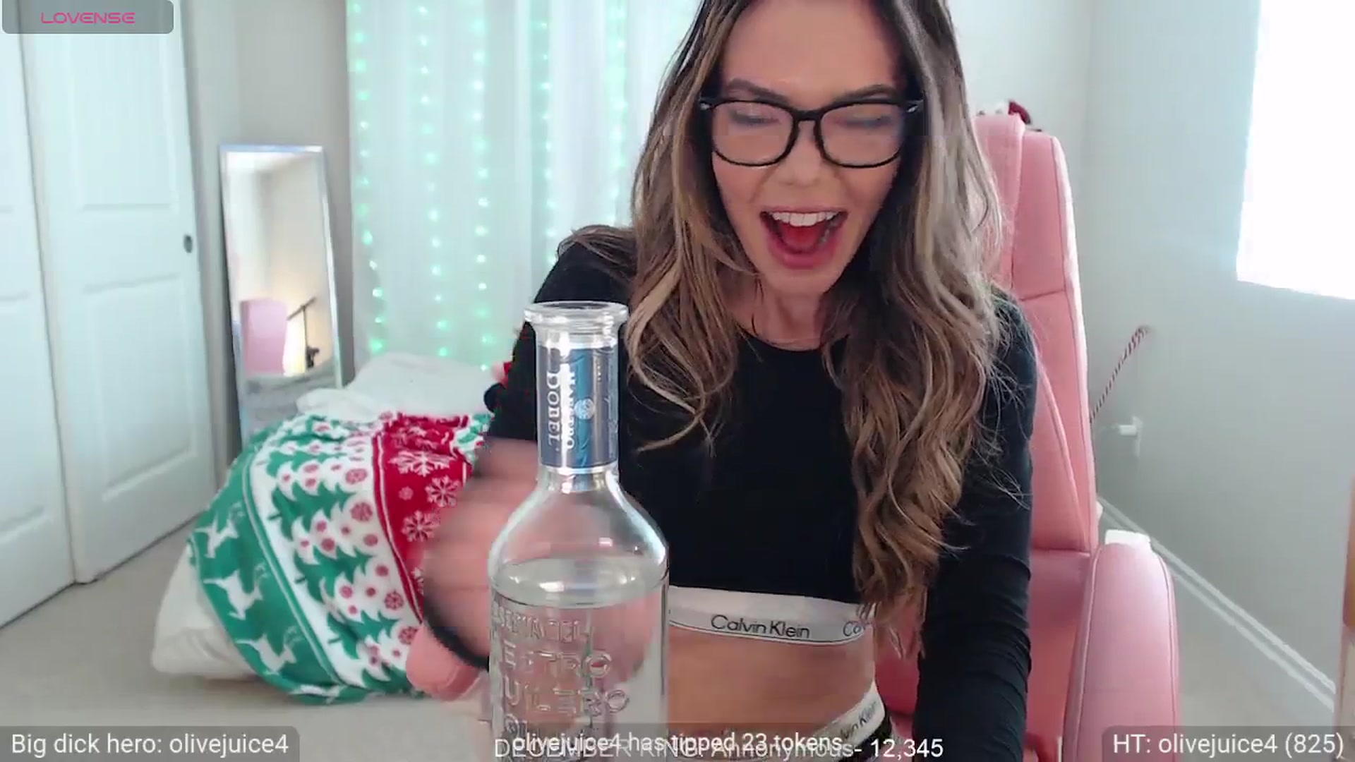 Gallery image thumbnail from BambiLarue's myfreecams stream on, 12/14/2025, 19:10 image 7 of 20