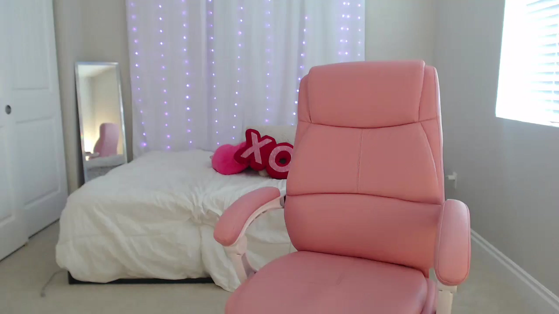 Gallery image thumbnail from BambiLarue's myfreecams stream on, 02/01/2026, 20:31 image 11 of 20