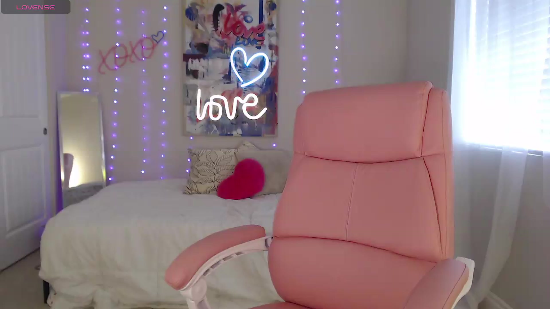 Gallery image thumbnail from BambiLarue's myfreecams stream on, 08/11/2026, 18:35 image 13 of 20