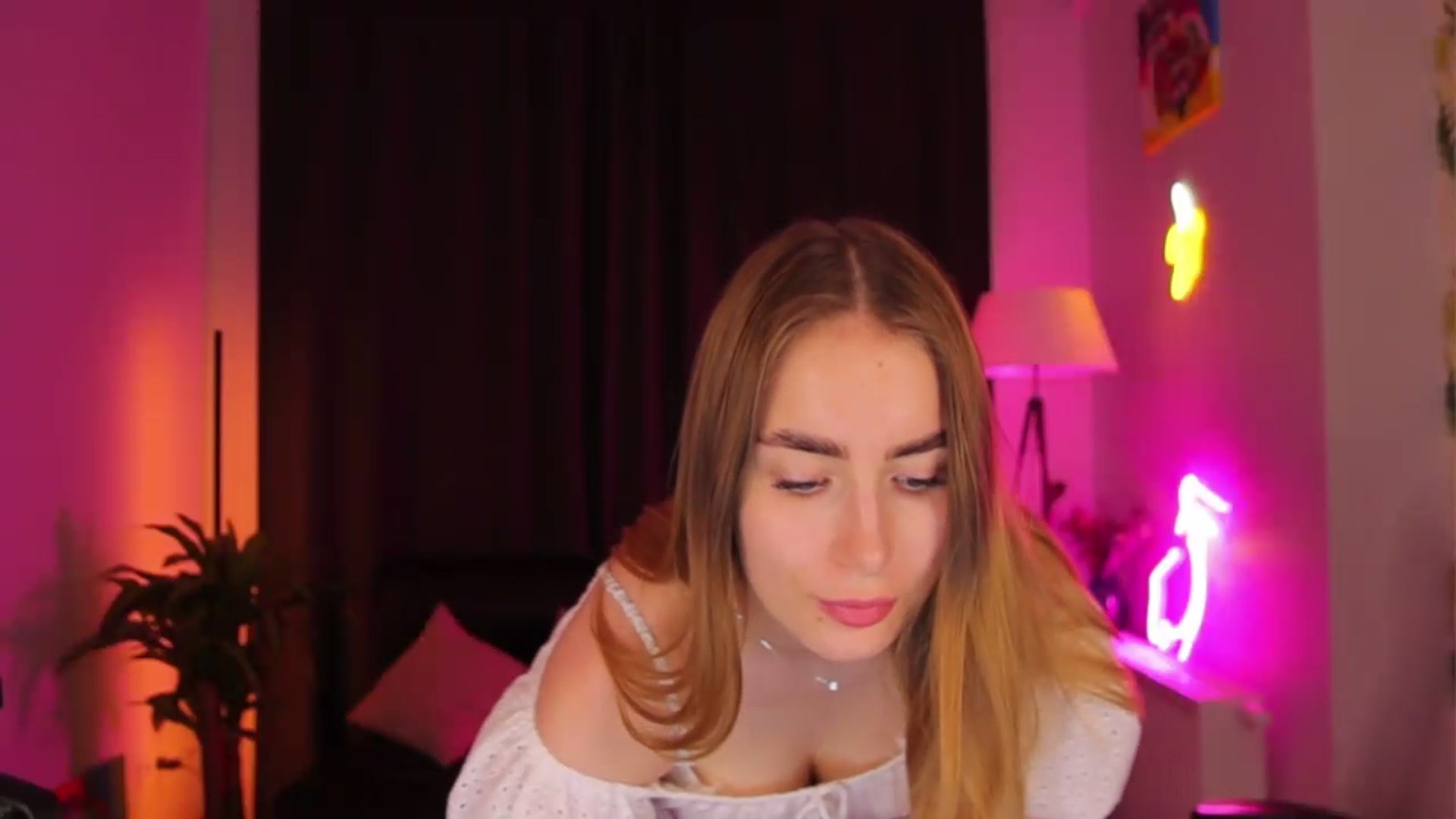 Gallery image thumbnail from Bambi_Dee's myfreecams stream on, 07/14/2023, 12:02 image 3 of 20
