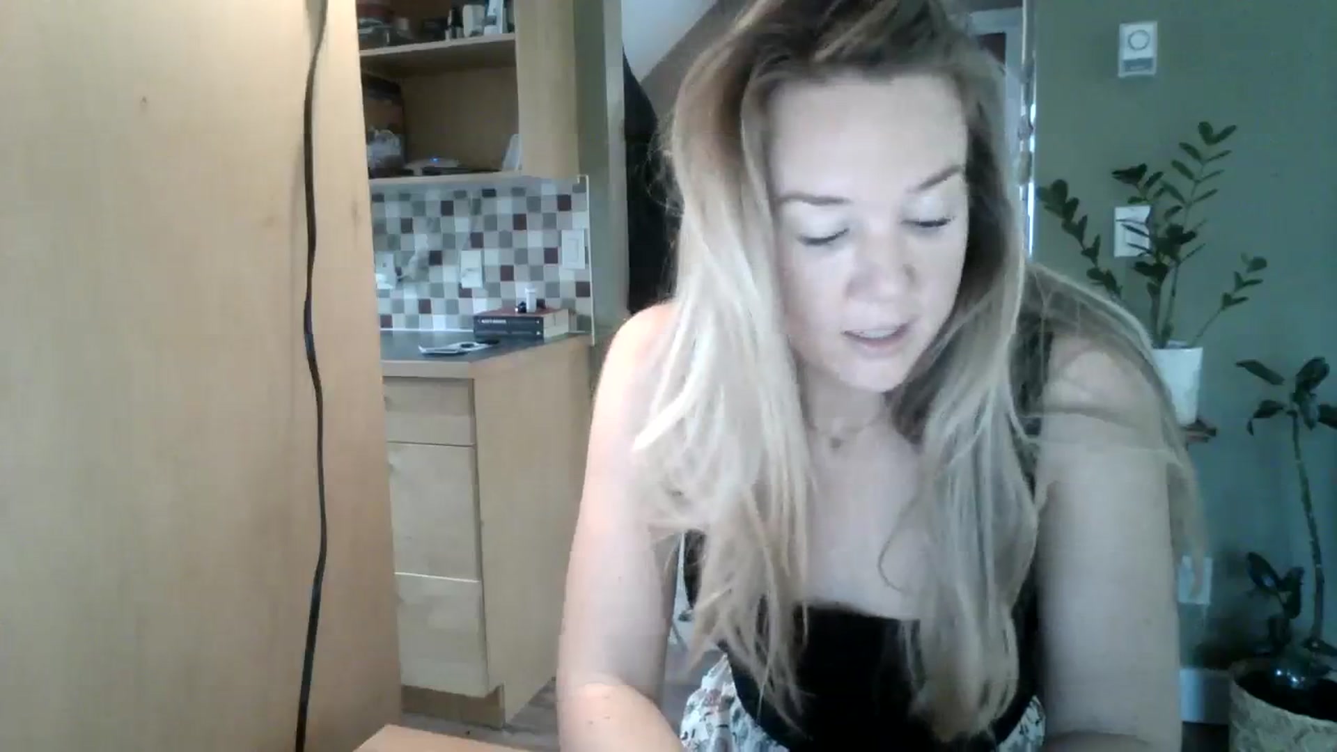 Gallery image thumbnail from Bambi_Flower's myfreecams stream on, 10/05/2023, 22:19 image 3 of 20