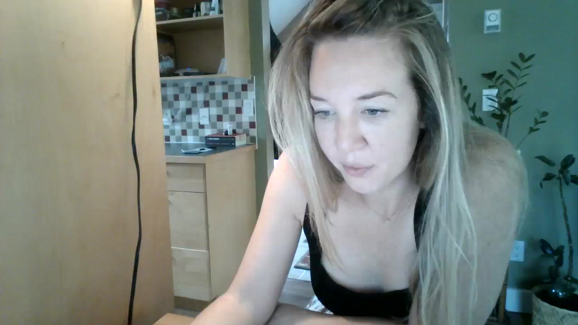 Gallery image thumbnail from Bambi_Flower's myfreecams stream on, 10/05/2023, 22:19 image 11 of 20