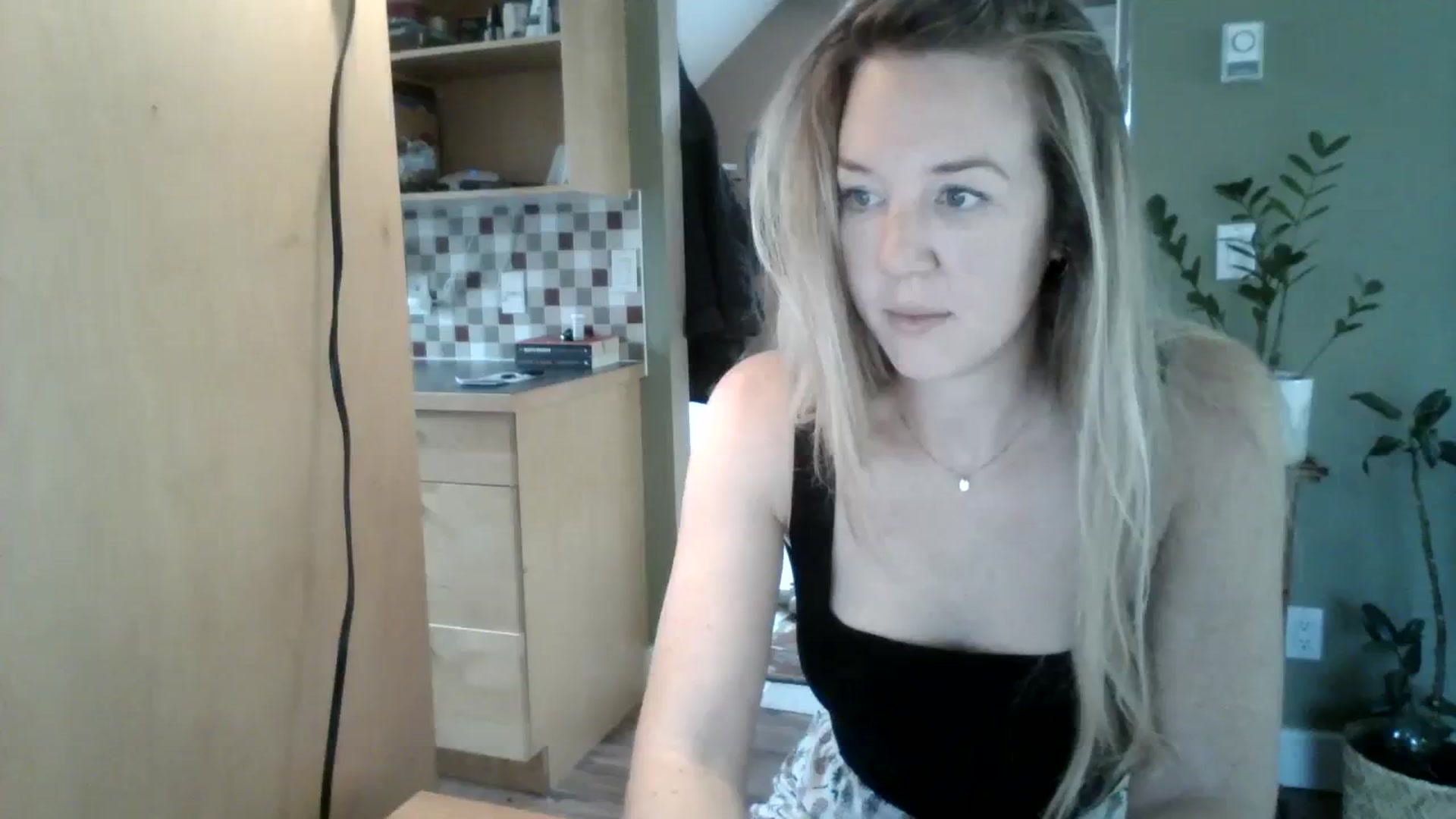 Gallery image thumbnail from Bambi_Flower's myfreecams stream on, 10/05/2023, 22:19 image 13 of 20