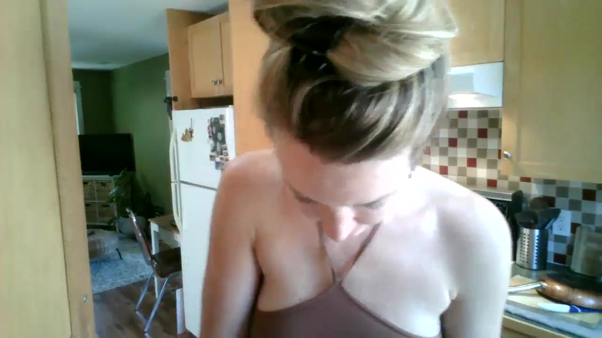 Gallery image thumbnail from Bambi_Flower's myfreecams stream on, 10/06/2023, 18:54 image 13 of 20