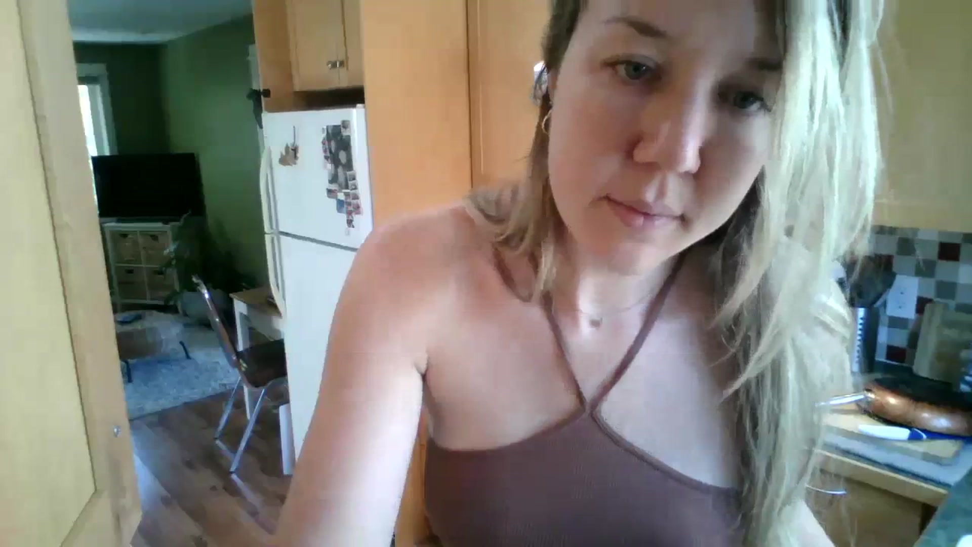 Gallery image thumbnail from Bambi_Flower's myfreecams stream on, 10/06/2023, 18:54 image 7 of 20