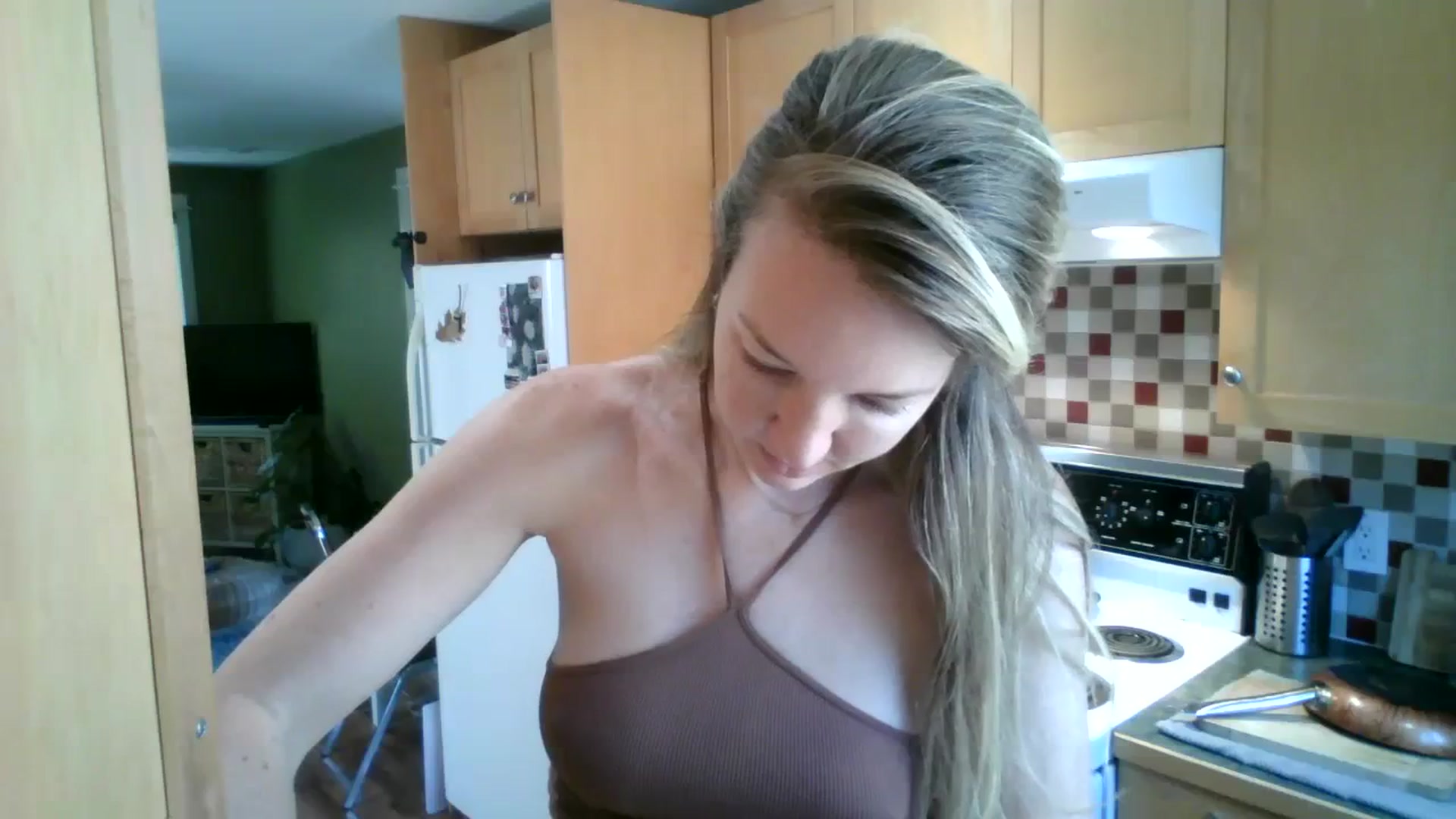 Gallery image thumbnail from Bambi_Flower's myfreecams stream on, 10/06/2023, 18:54 image 17 of 20