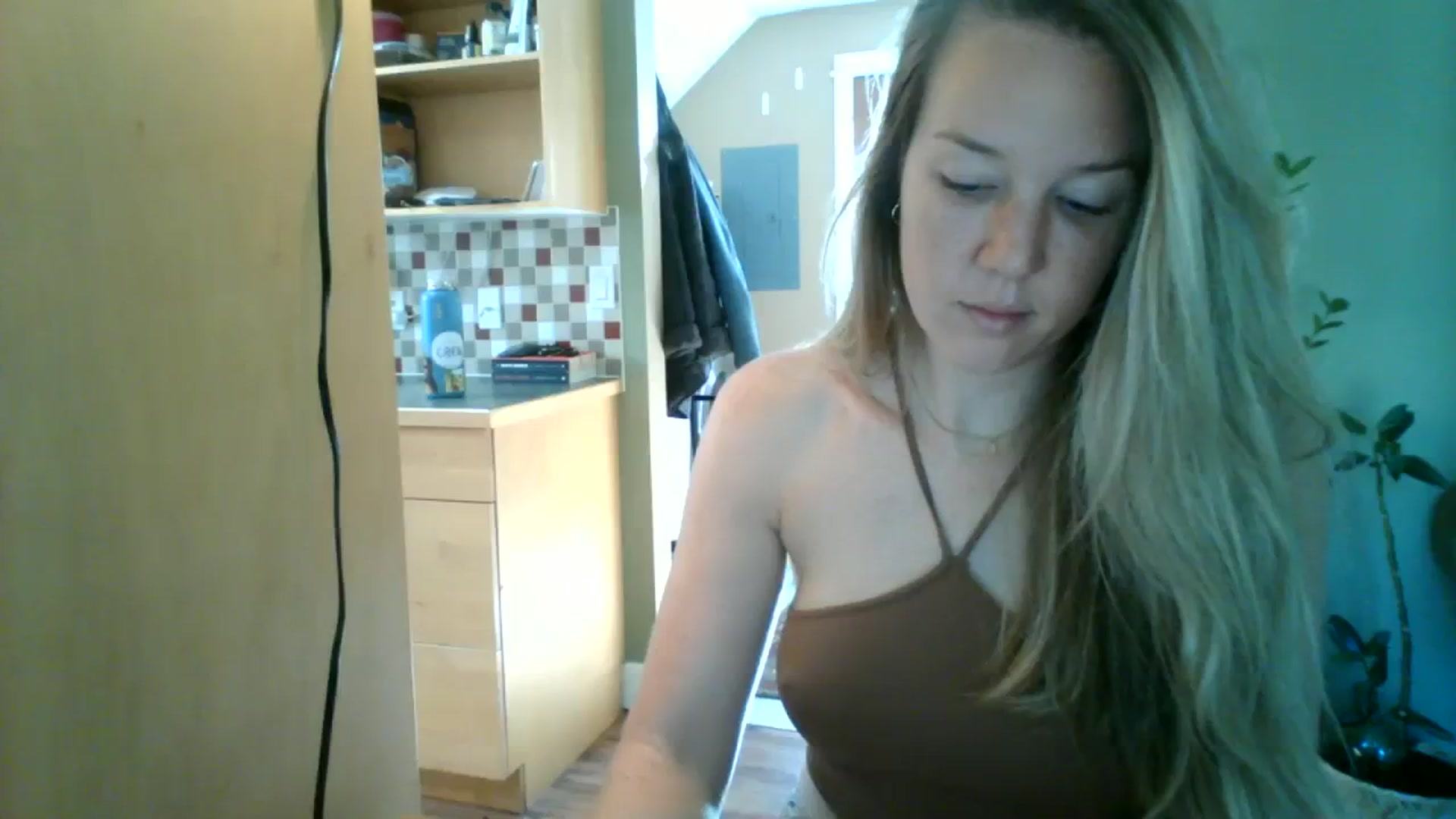 Gallery image thumbnail from Bambi_Flower's myfreecams stream on, 10/06/2023, 19:23 image 17 of 20