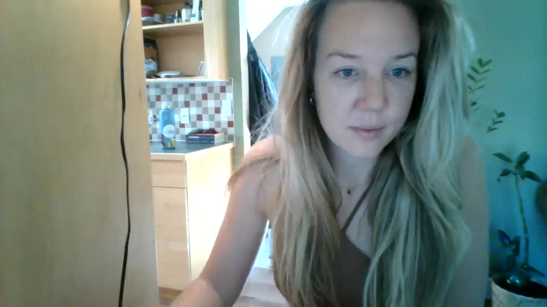 Gallery image thumbnail from Bambi_Flower's myfreecams stream on, 10/06/2023, 19:23 image 6 of 20