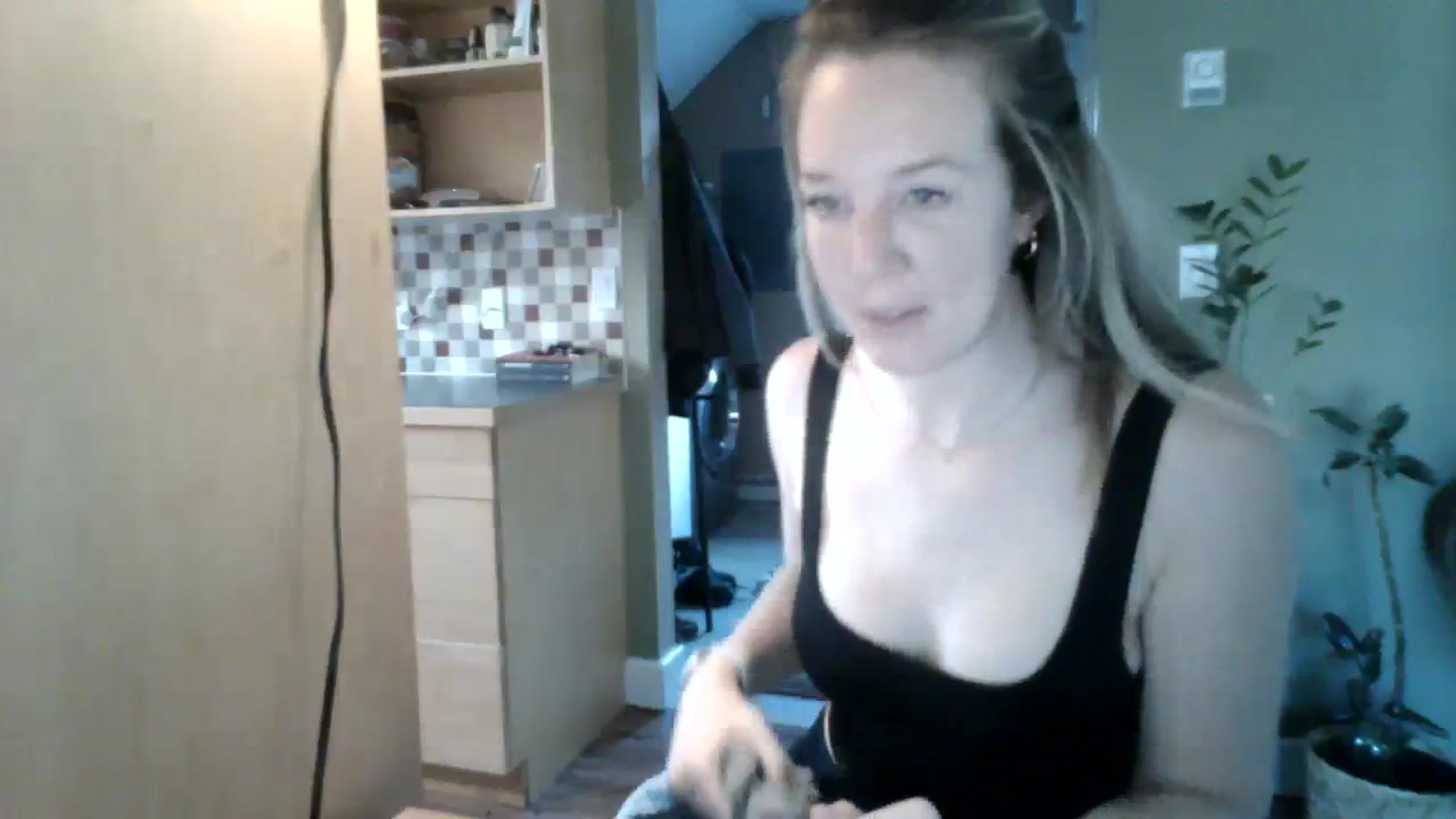 Gallery image thumbnail from Bambi_Flower's myfreecams stream on, 10/06/2023, 23:32 image 12 of 20