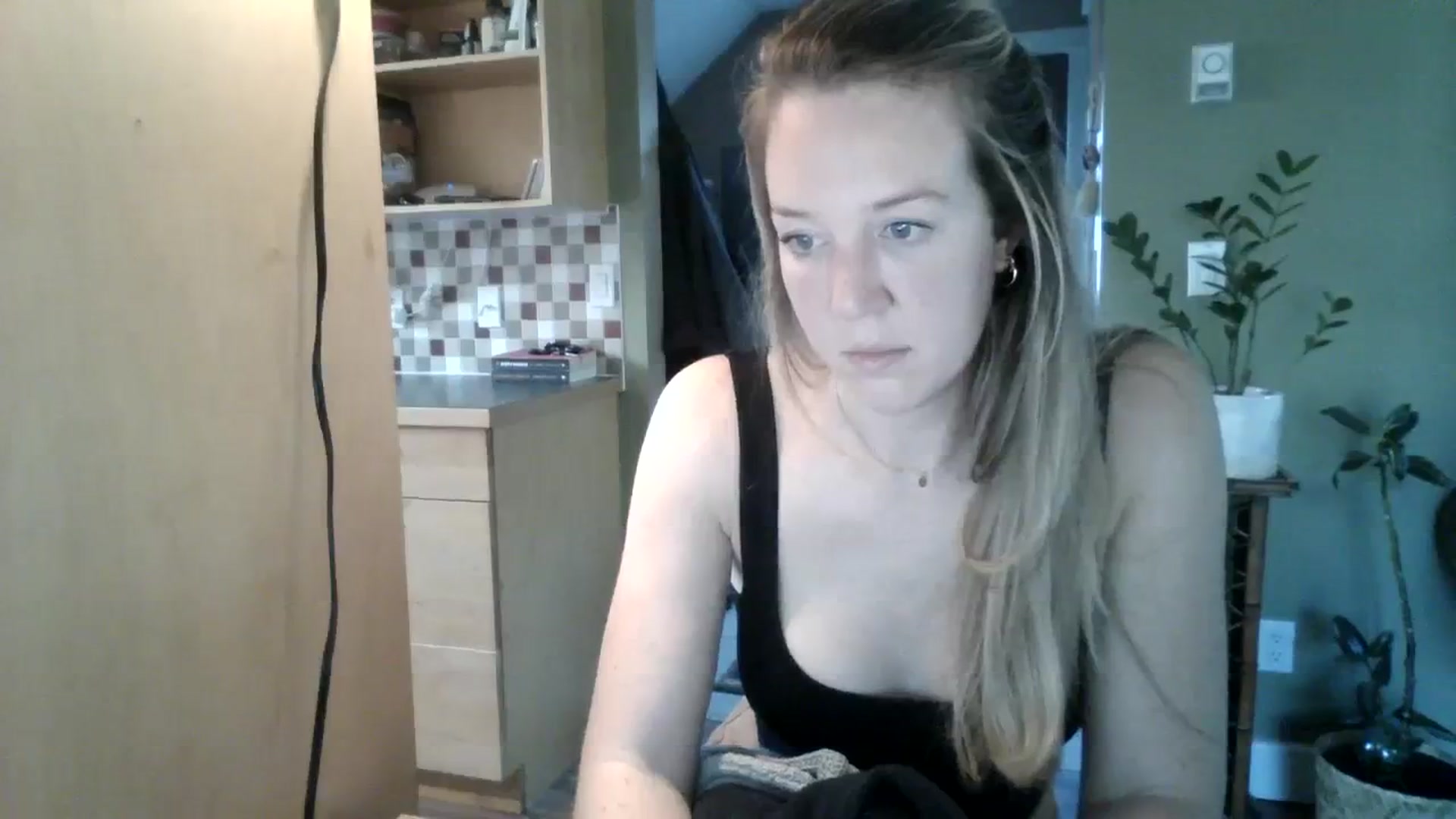 Gallery image thumbnail from Bambi_Flower's myfreecams stream on, 10/06/2023, 23:32 image 18 of 20