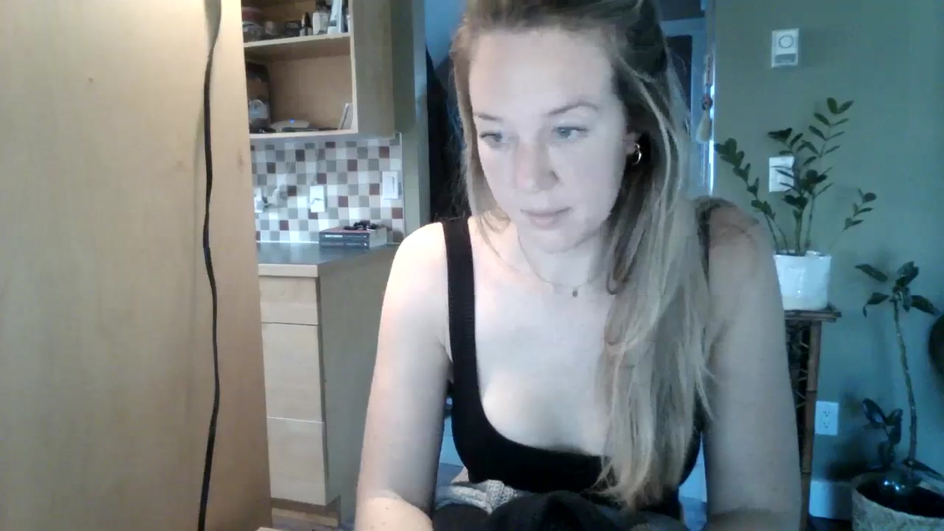 Gallery image thumbnail from Bambi_Flower's myfreecams stream on, 10/06/2023, 23:32 image 14 of 20