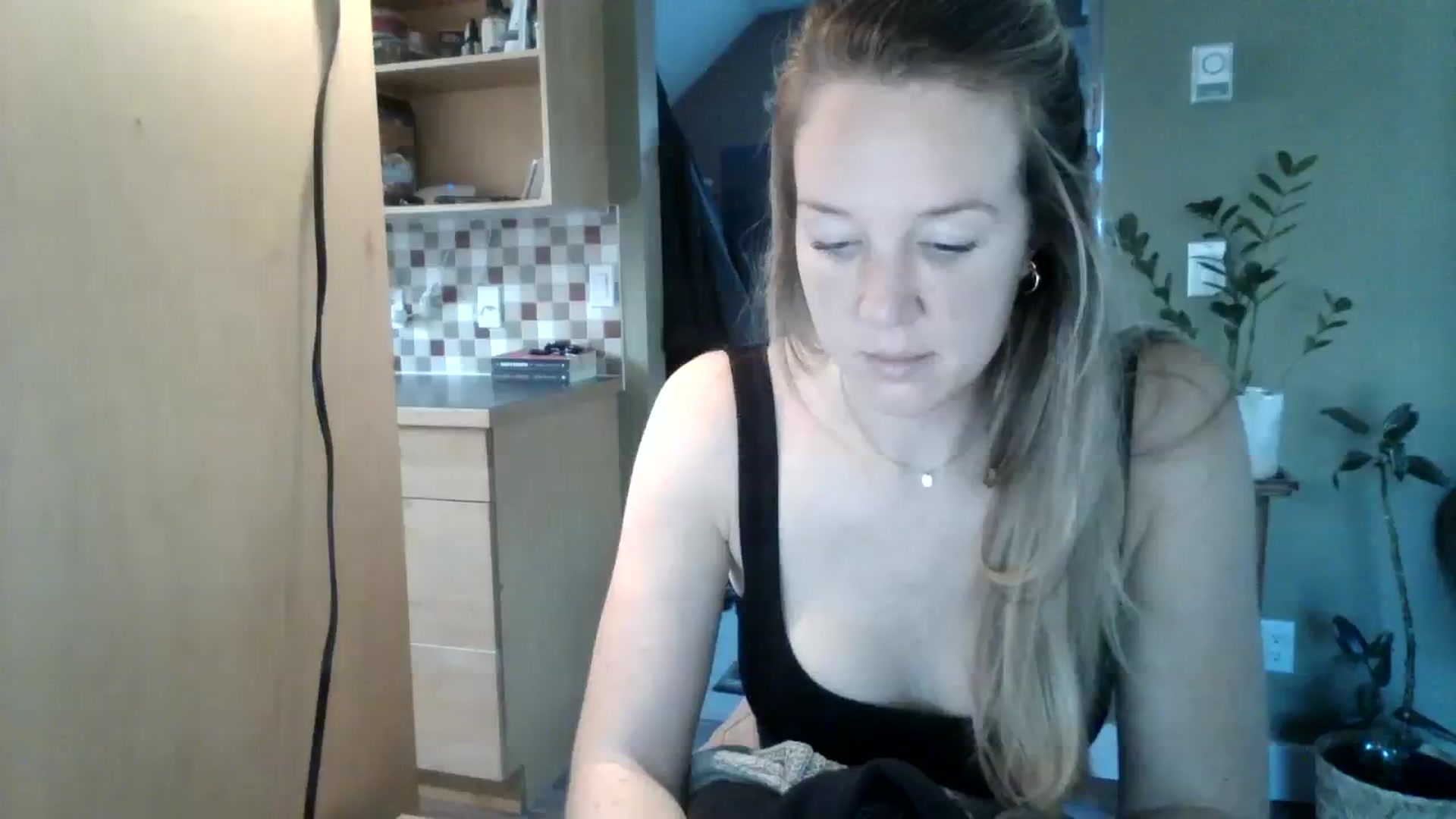 Gallery image thumbnail from Bambi_Flower's myfreecams stream on, 10/06/2023, 23:32 image 16 of 20