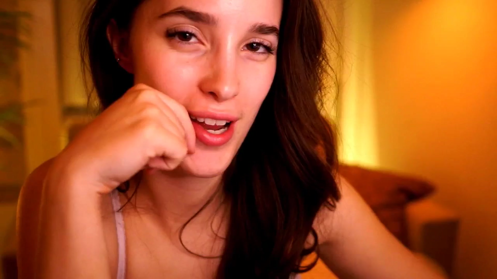 Gallery image thumbnail from Bambi____'s myfreecams stream on, 05/17/2025, 16:50 image 16 of 20
