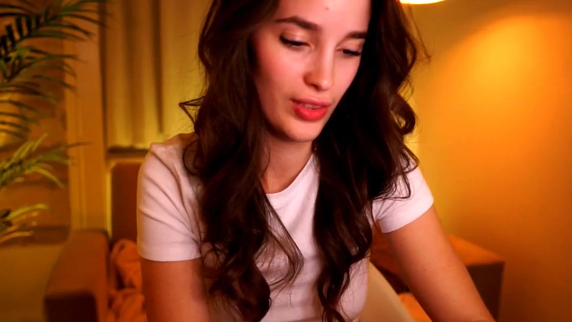 Gallery image thumbnail from Bambi____'s myfreecams stream on, 05/19/2025, 21:12 image 3 of 20
