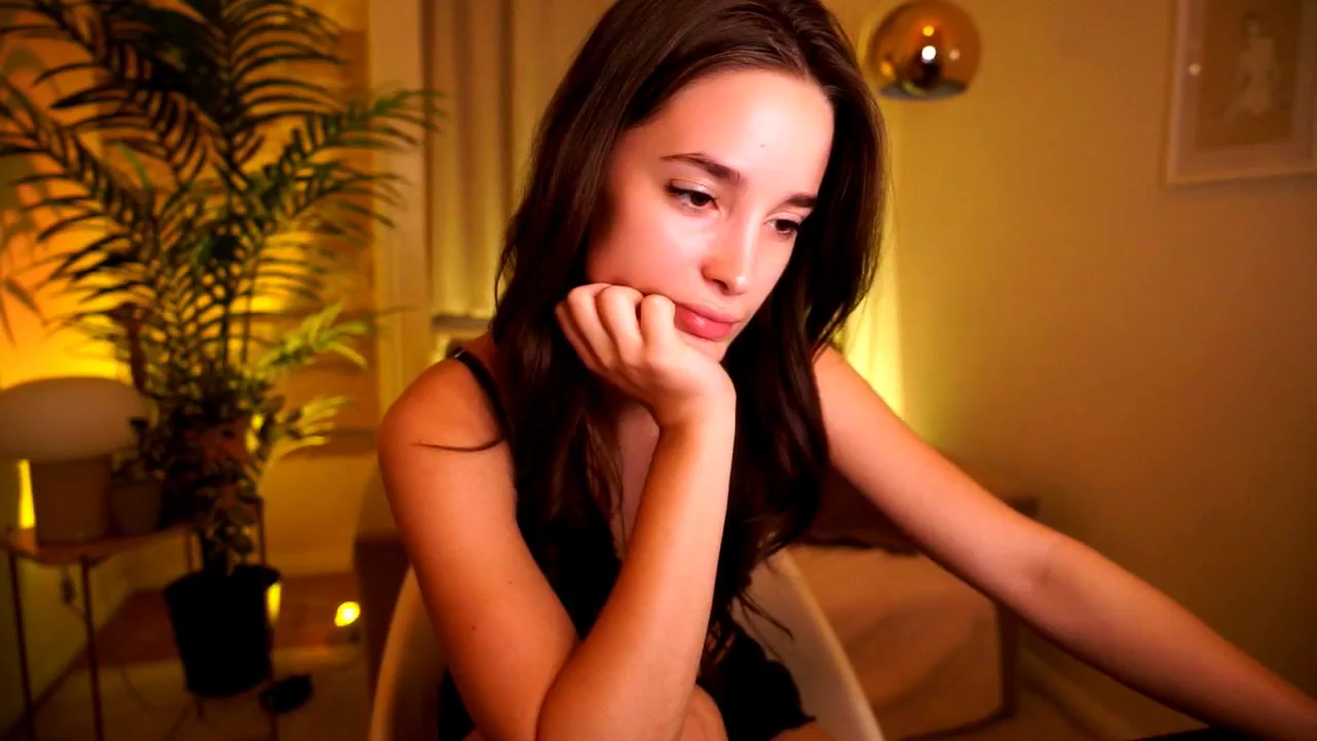 Gallery image thumbnail from Bambi____'s myfreecams stream on, 05/21/2025, 16:18 image 17 of 20