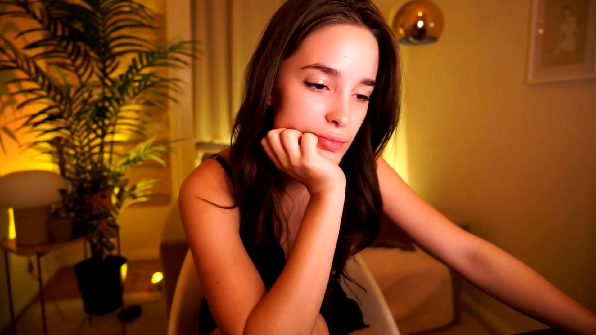 Gallery image thumbnail from Bambi____'s myfreecams stream on, 05/21/2025, 16:18 image 18 of 20