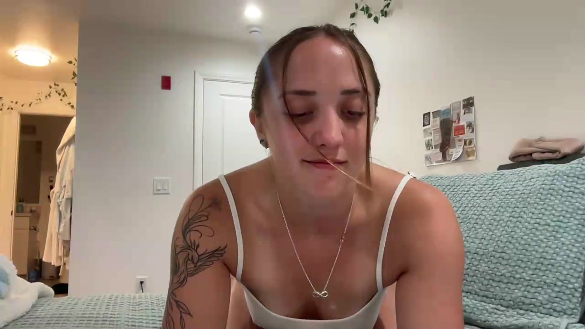 Gallery image thumbnail from Bambibaezz's myfreecams stream on, 08/12/2026, 05:35 image 20 of 20