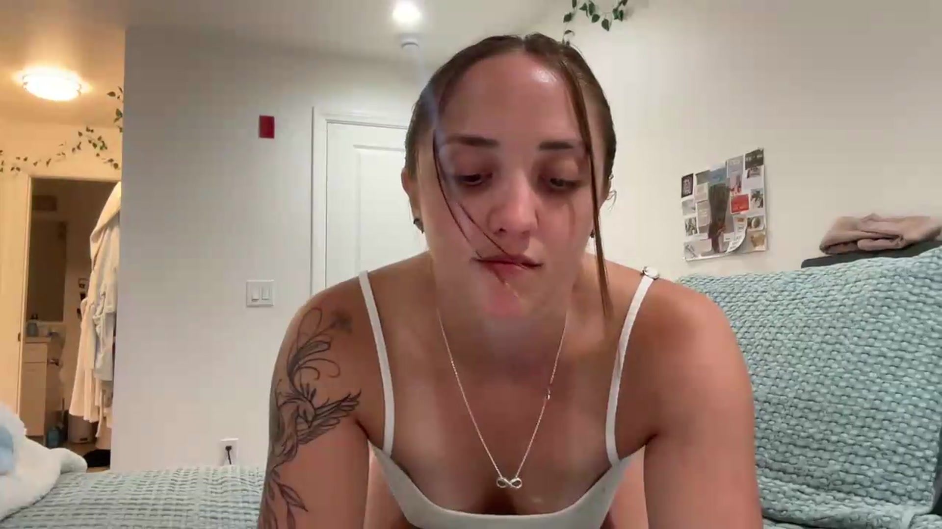 Gallery image thumbnail from Bambibaezz's myfreecams stream on, 08/12/2026, 05:35 image 19 of 20