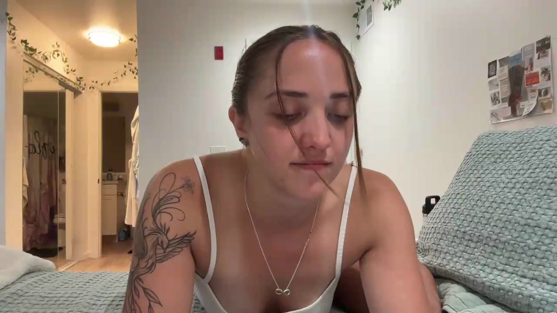 Gallery image thumbnail from Bambibaezz's myfreecams stream on, 08/12/2026, 05:35 image 7 of 20
