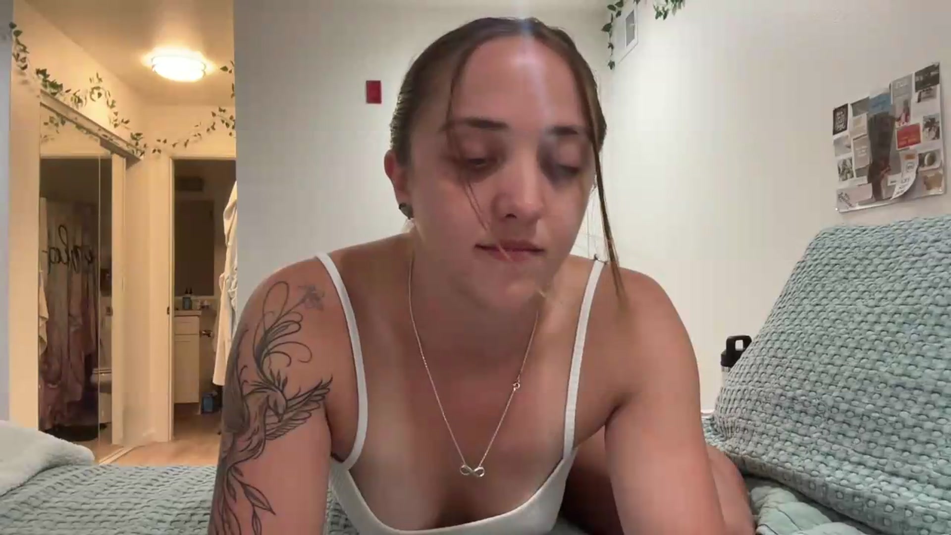 Gallery image thumbnail from Bambibaezz's myfreecams stream on, 08/12/2026, 05:35 image 6 of 20