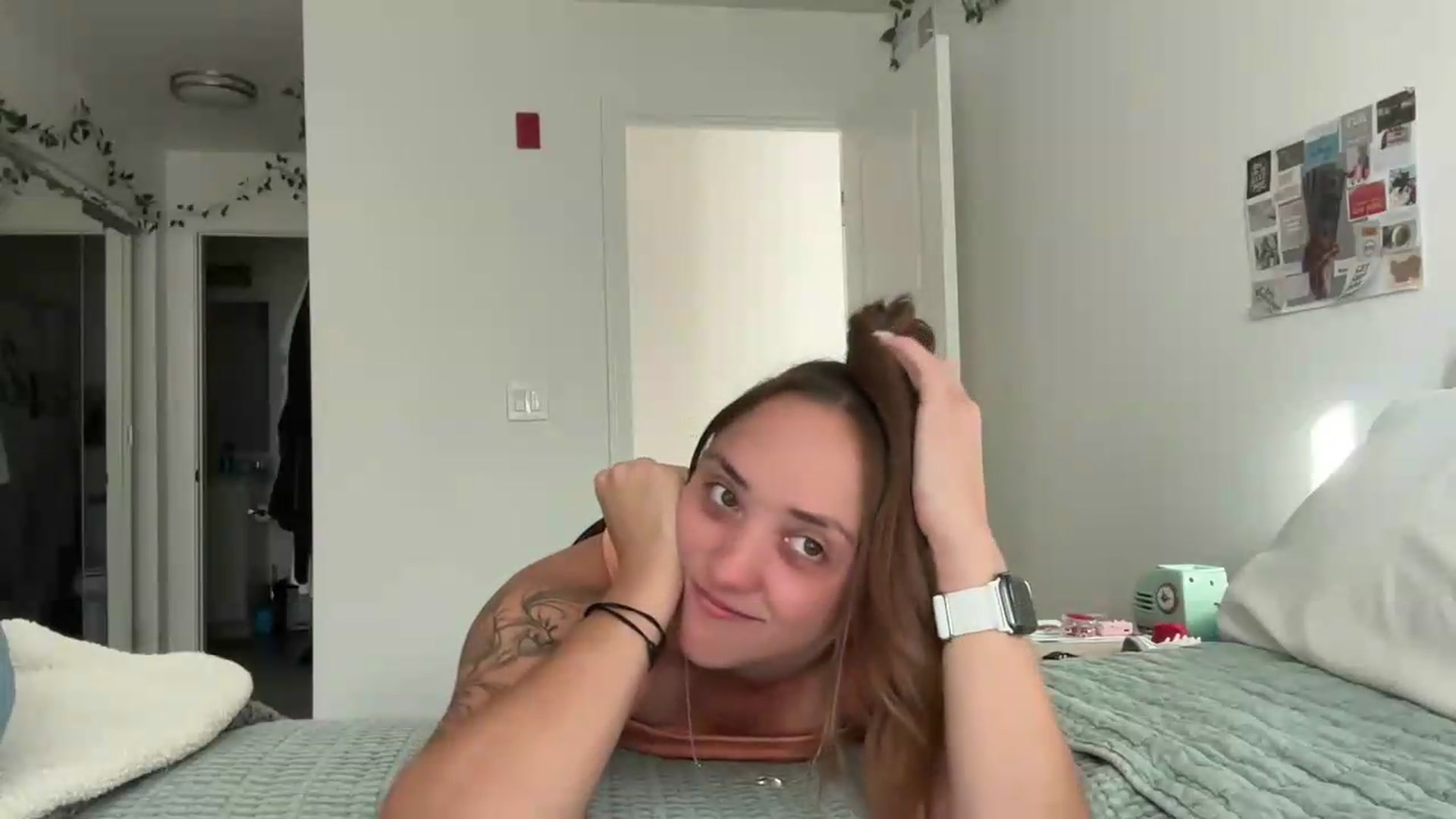 Gallery image thumbnail from Bambibaezz's myfreecams stream on, 08/25/2026, 01:04 image 10 of 20