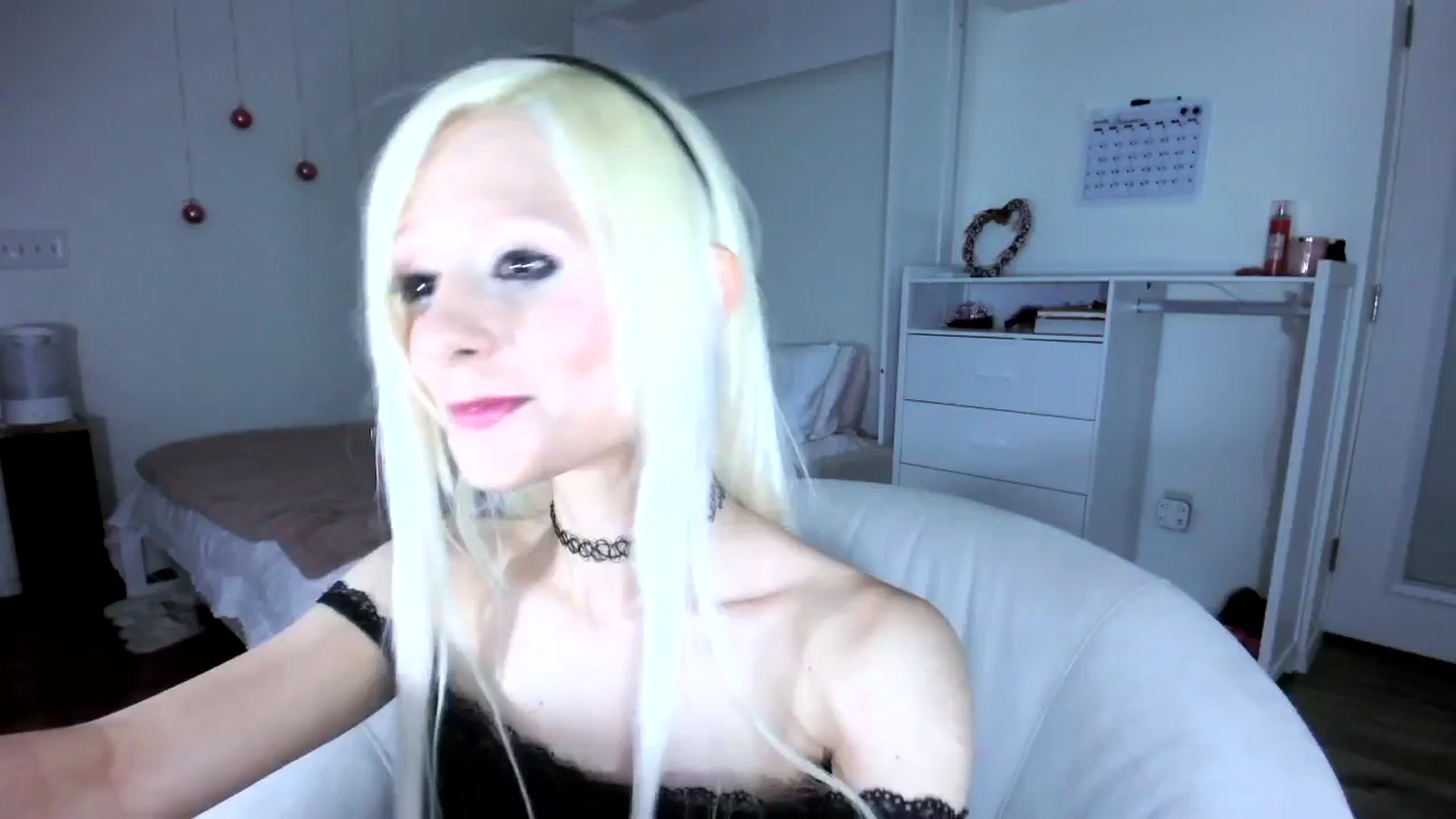 Gallery image thumbnail from Bambidoll00's myfreecams stream on, 05/15/2025, 07:43 image 15 of 20