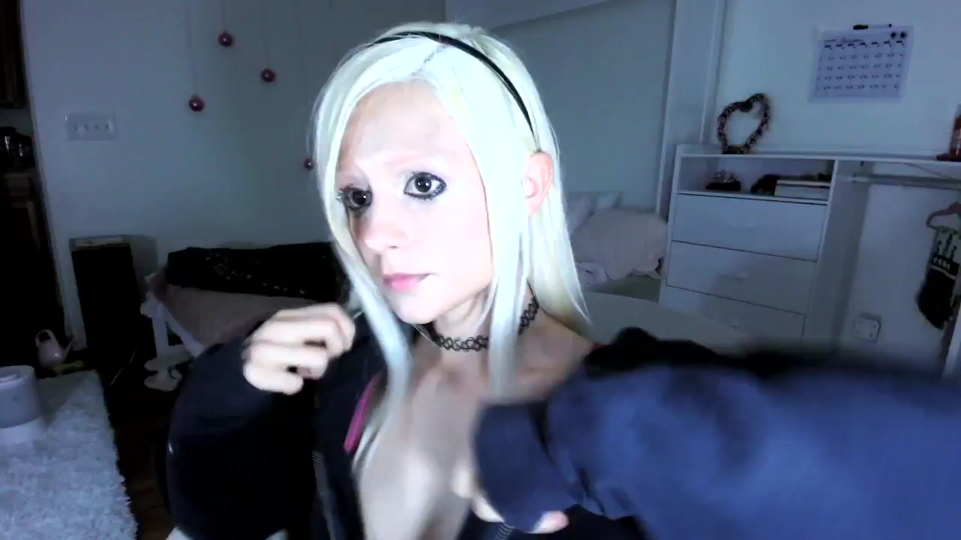 Gallery image thumbnail from Bambidoll00's myfreecams stream on, 05/18/2025, 05:48 image 6 of 20