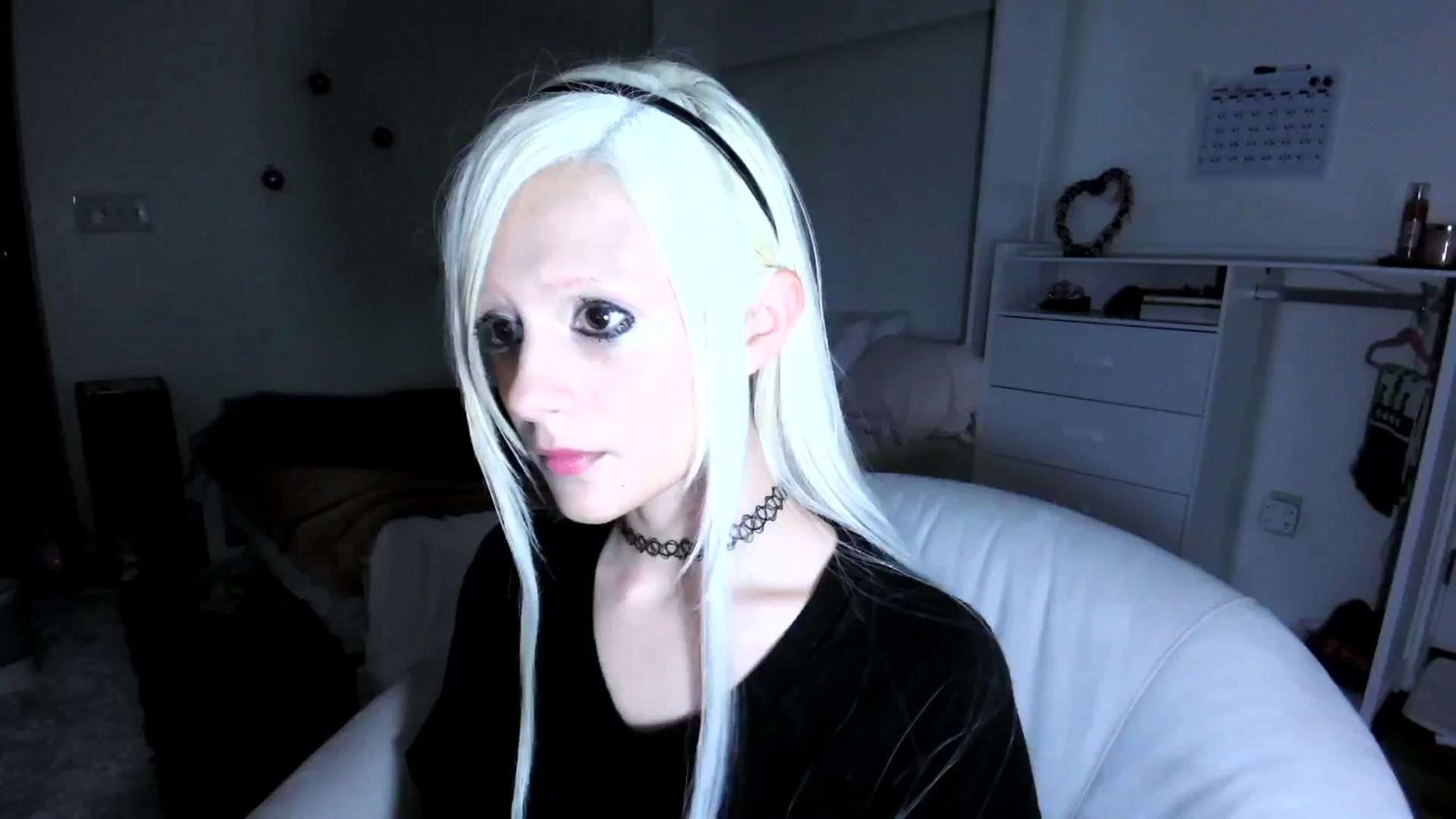 Gallery image thumbnail from Bambidoll00's myfreecams stream on, 05/18/2025, 07:04 image 1 of 20