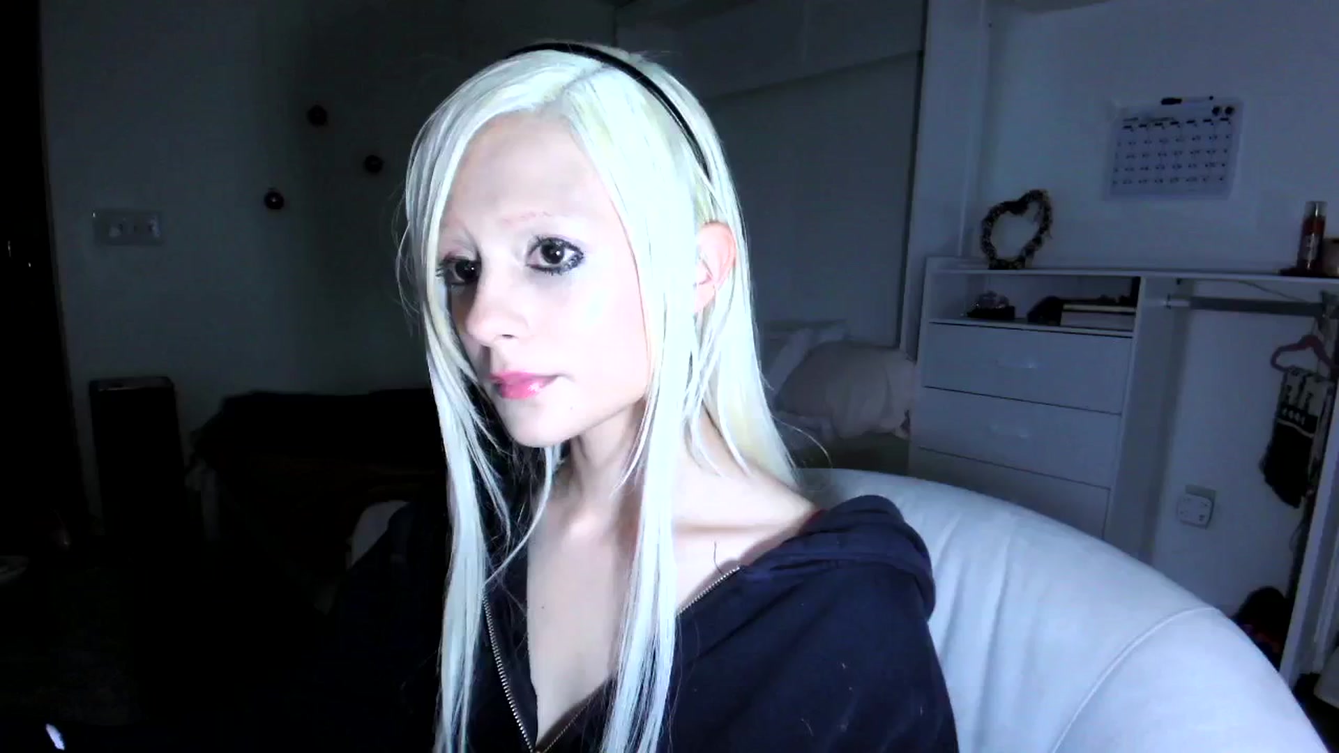 Gallery image thumbnail from Bambidoll00's myfreecams stream on, 05/18/2025, 07:39 image 5 of 20