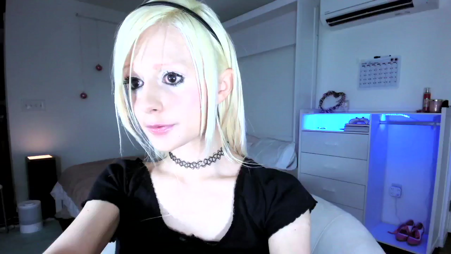 Gallery image thumbnail from Bambidoll00's myfreecams stream on, 06/11/2025, 06:03 image 4 of 20