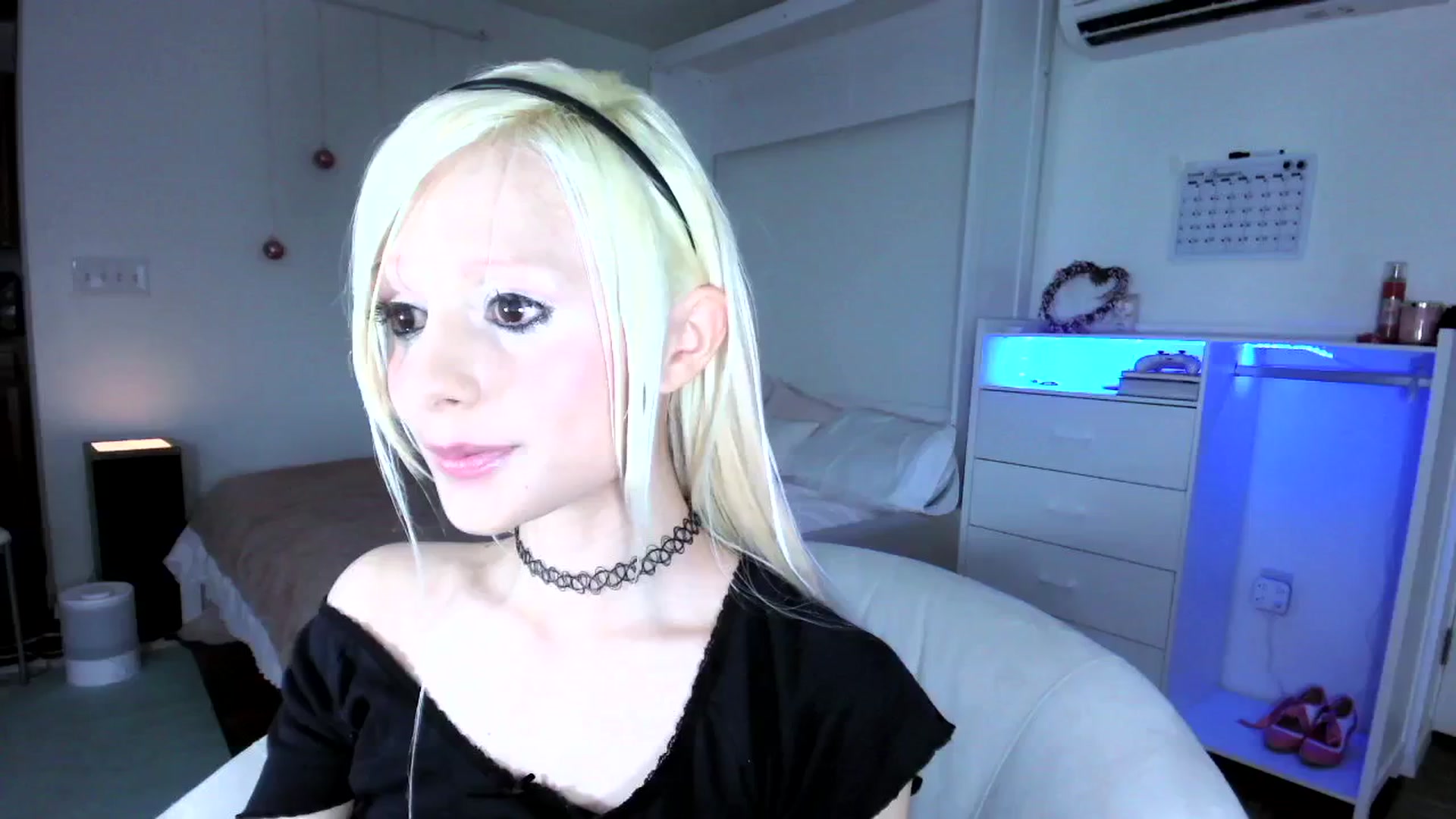 Gallery image thumbnail from Bambidoll00's myfreecams stream on, 06/11/2025, 06:03 image 5 of 20