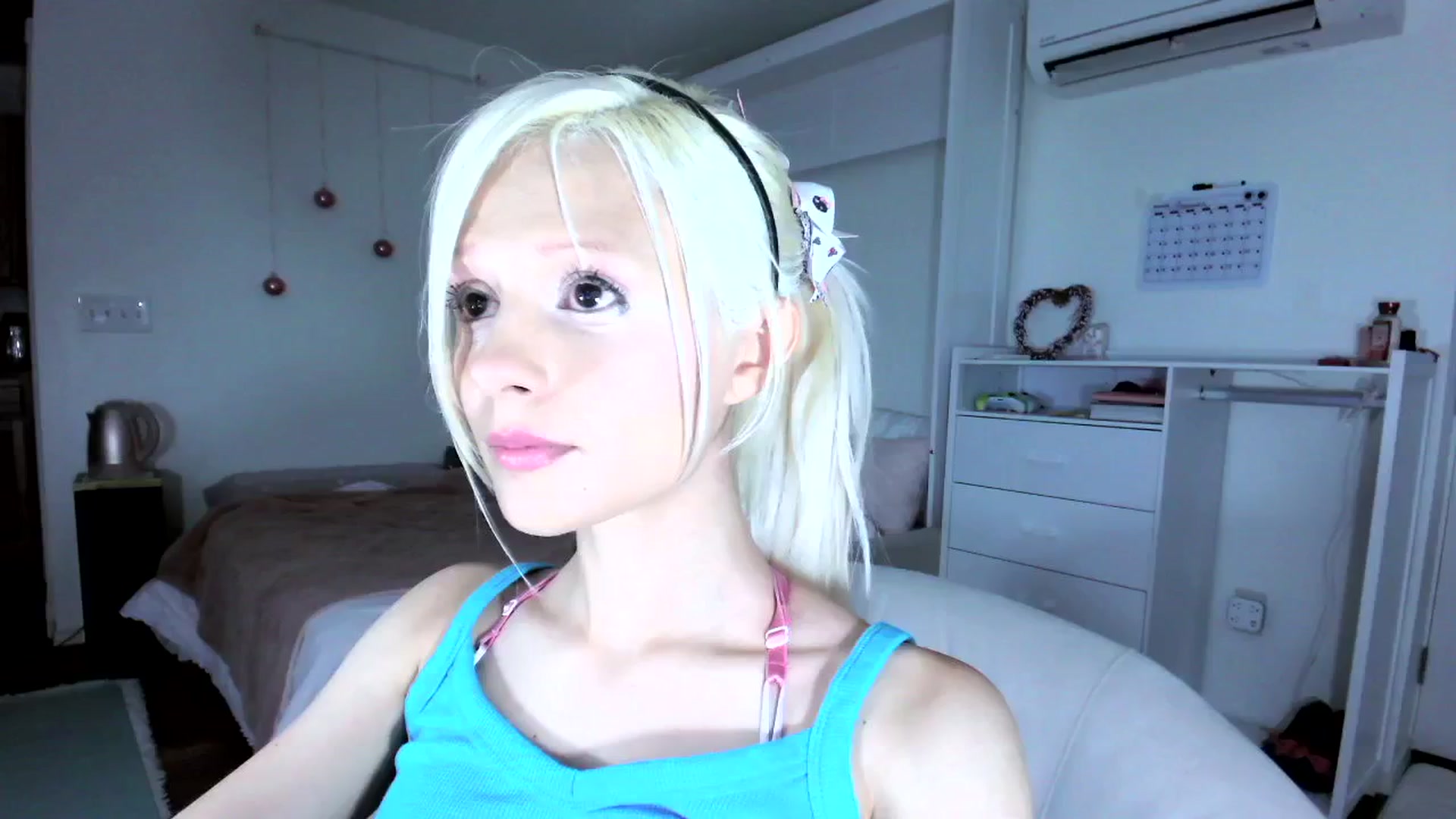 Gallery image thumbnail from Bambidoll00's myfreecams stream on, 06/29/2025, 07:33 image 17 of 20