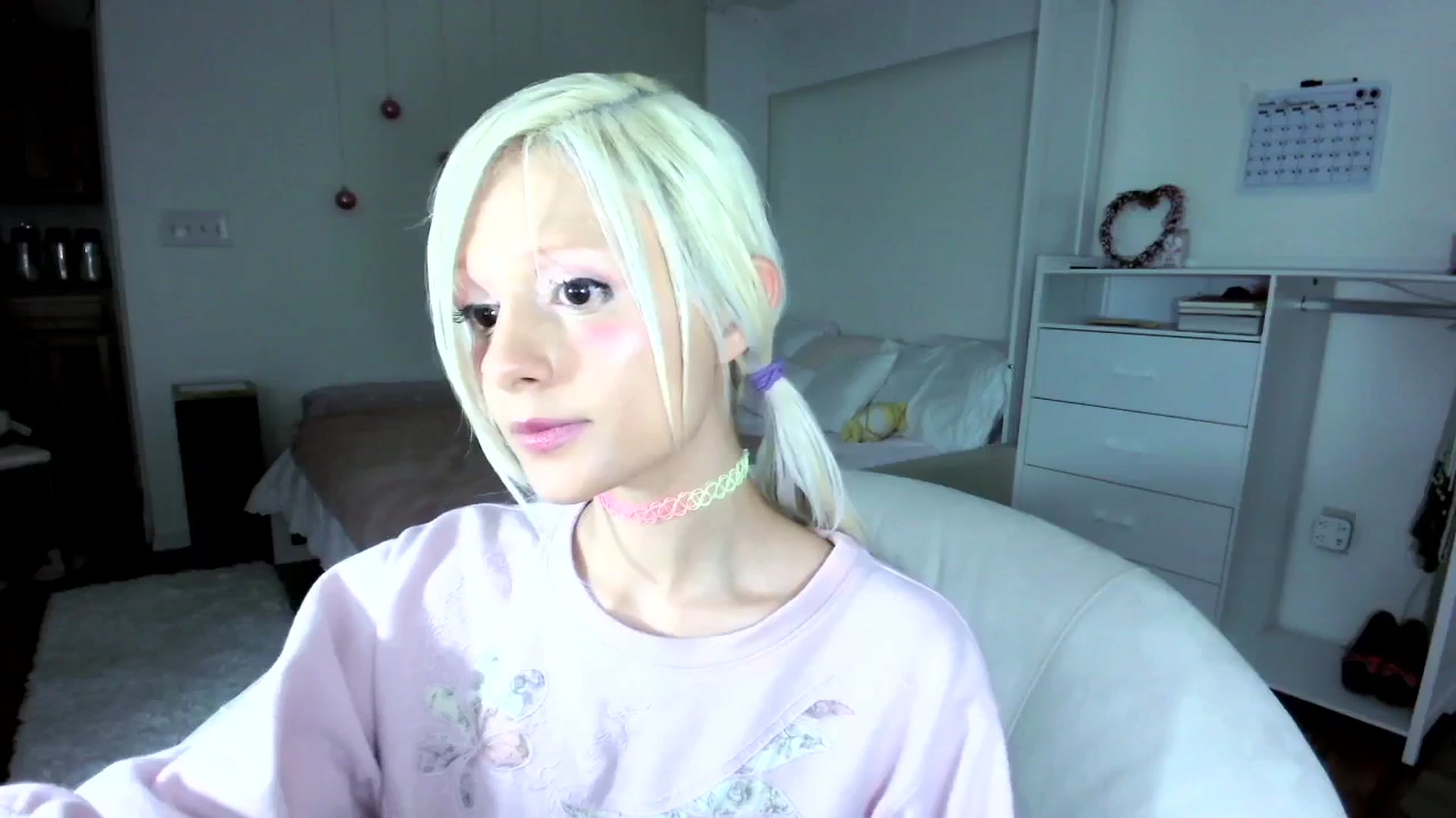 Gallery image thumbnail from Bambidoll00's myfreecams stream on, 07/15/2025, 06:21 image 1 of 20