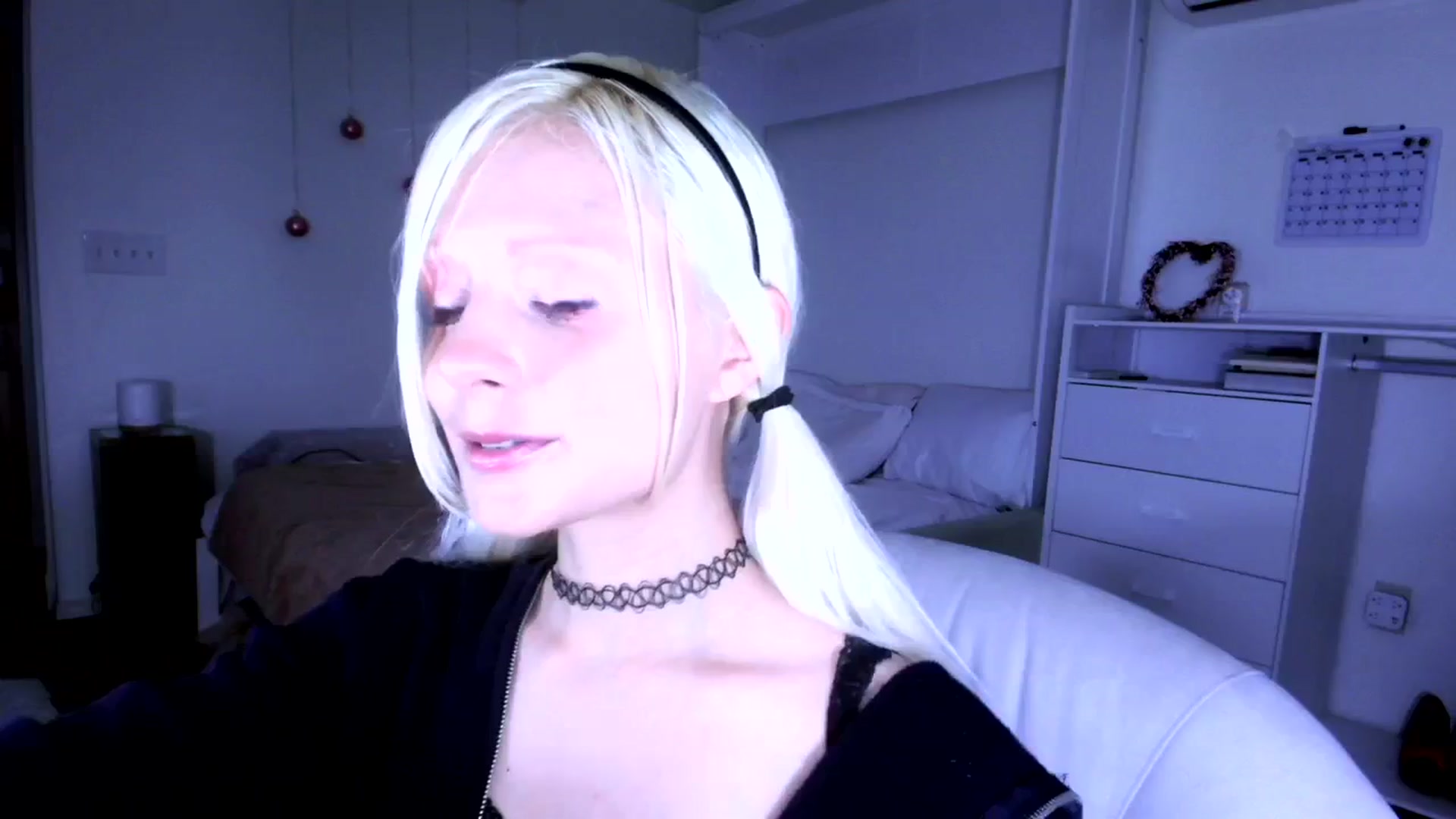 Gallery image thumbnail from Bambidoll00's myfreecams stream on, 08/20/2025, 06:37 image 3 of 20