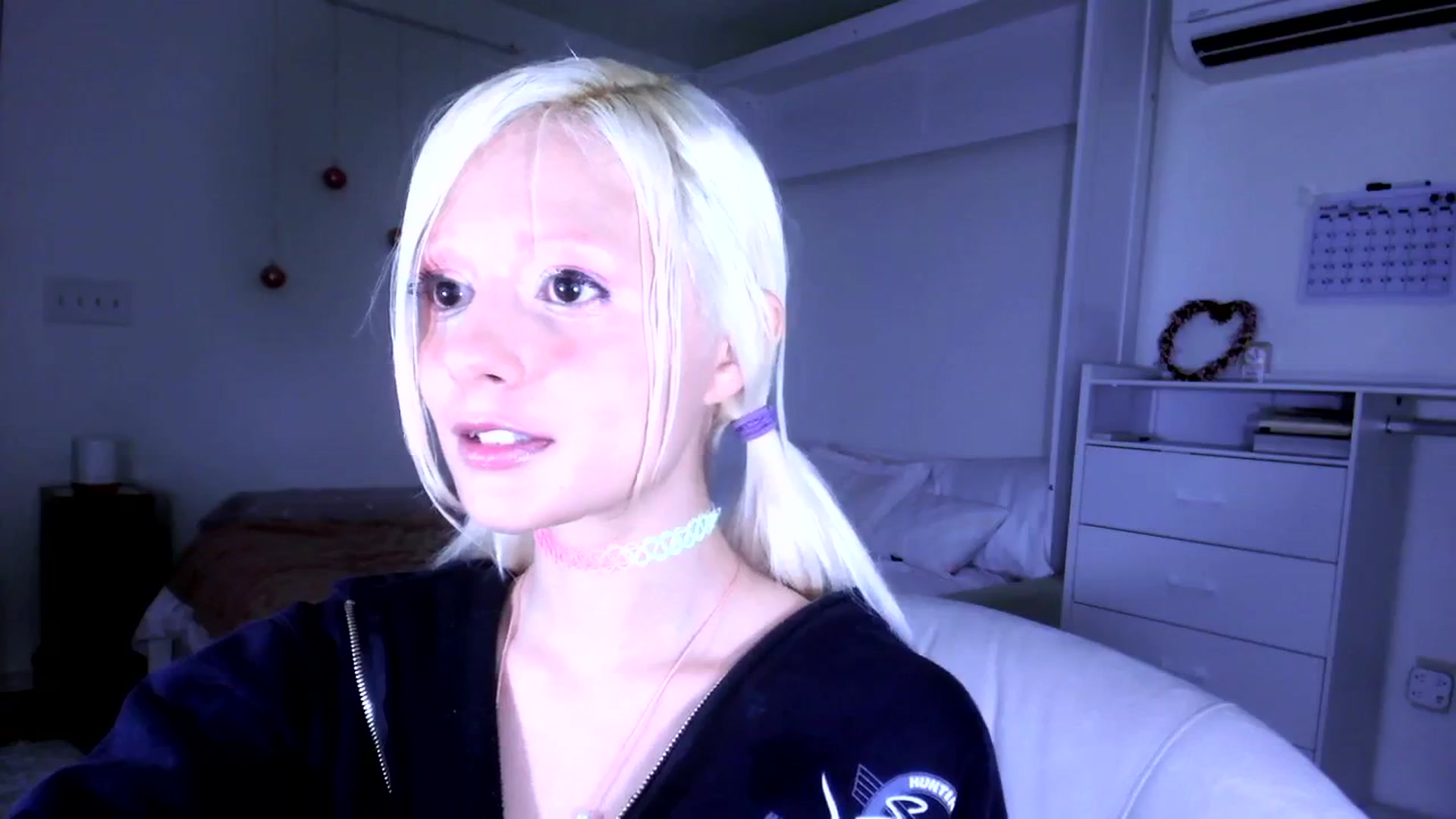 Gallery image thumbnail from Bambidoll00's myfreecams stream on, 08/21/2025, 07:20 image 17 of 20