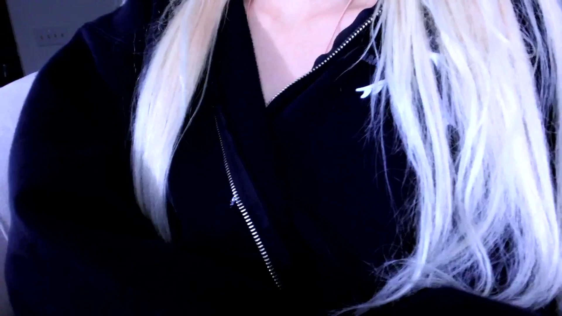 Gallery image thumbnail from Bambidoll00's myfreecams stream on, 08/21/2025, 07:20 image 6 of 20