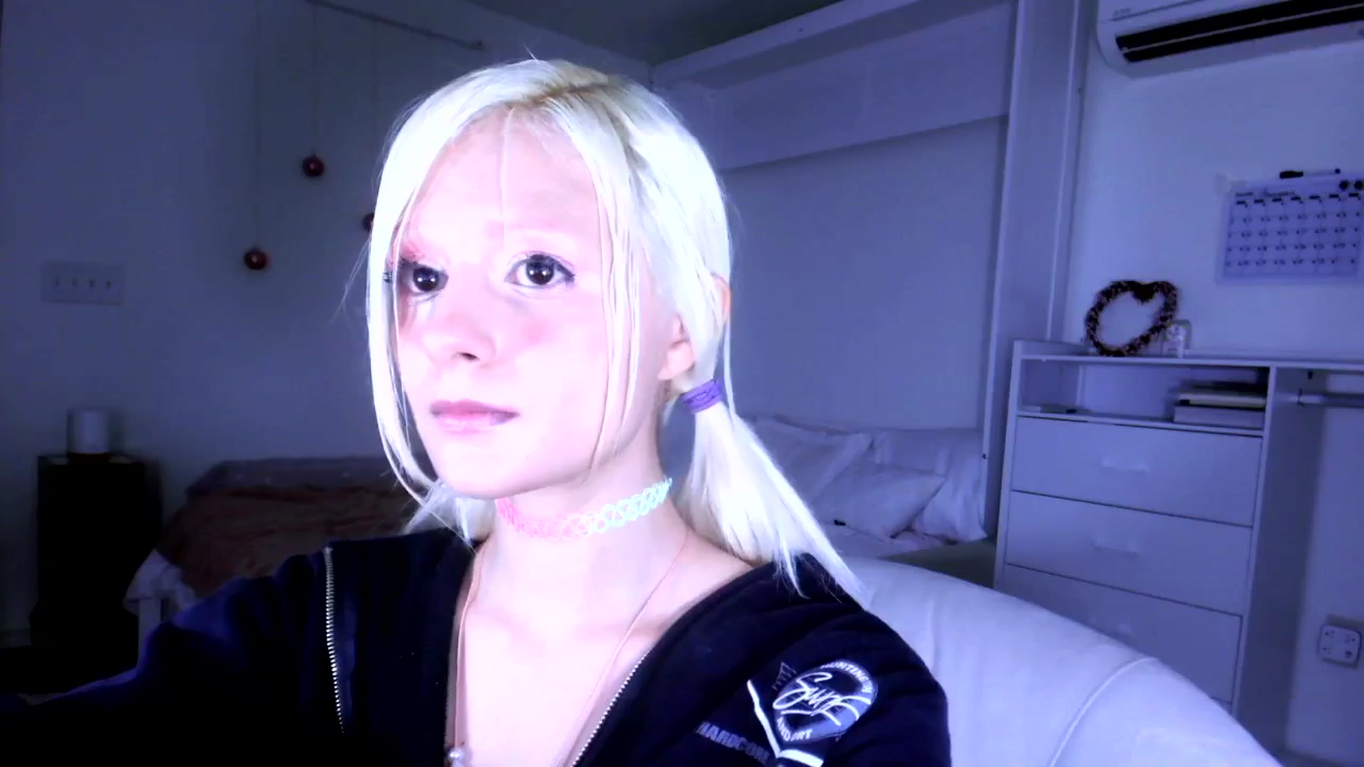 Gallery image thumbnail from Bambidoll00's myfreecams stream on, 08/21/2025, 07:20 image 18 of 20