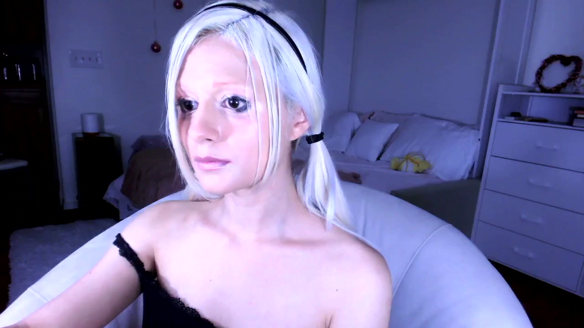 Gallery image thumbnail from Bambidoll00's myfreecams stream on, 09/01/2025, 08:03 image 17 of 20