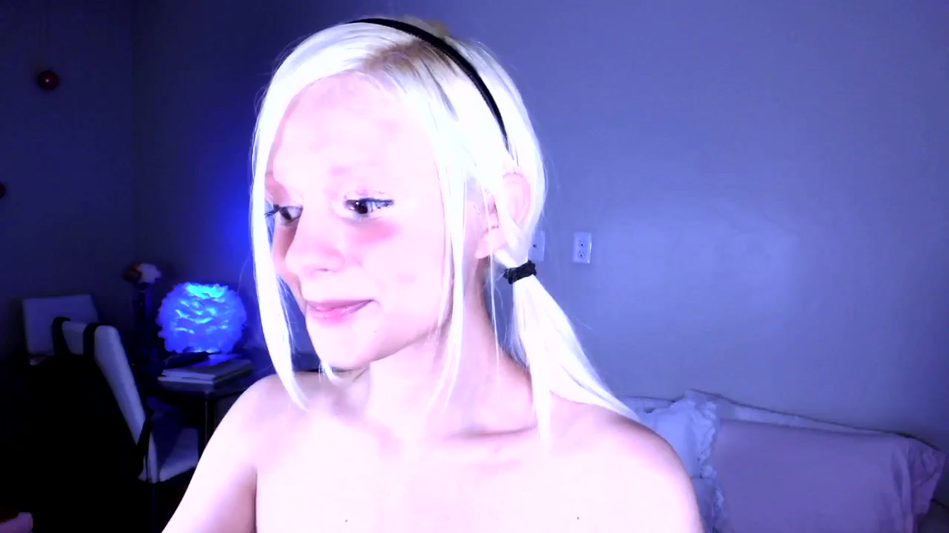 Gallery image thumbnail from Bambidoll00's myfreecams stream on, 11/12/2025, 07:37 image 7 of 20