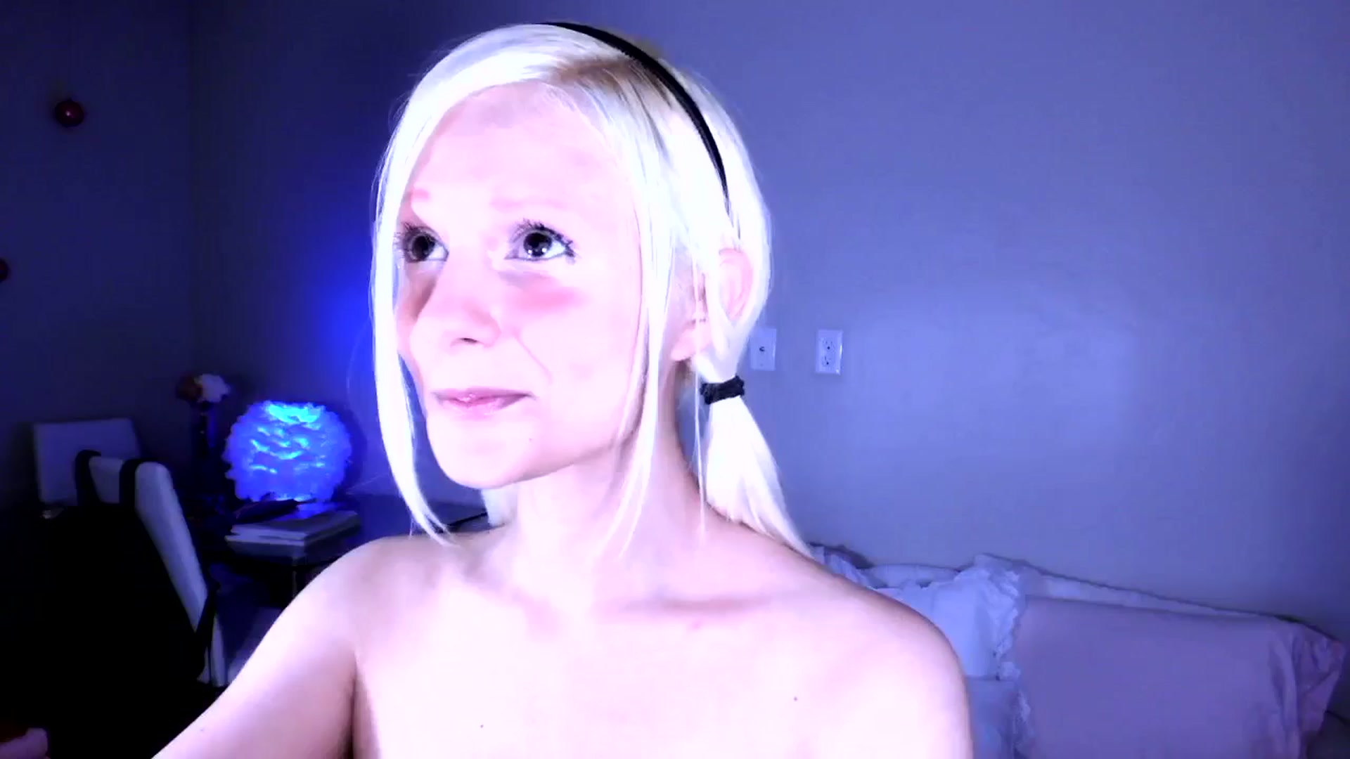 Gallery image thumbnail from Bambidoll00's myfreecams stream on, 11/12/2025, 07:37 image 9 of 20