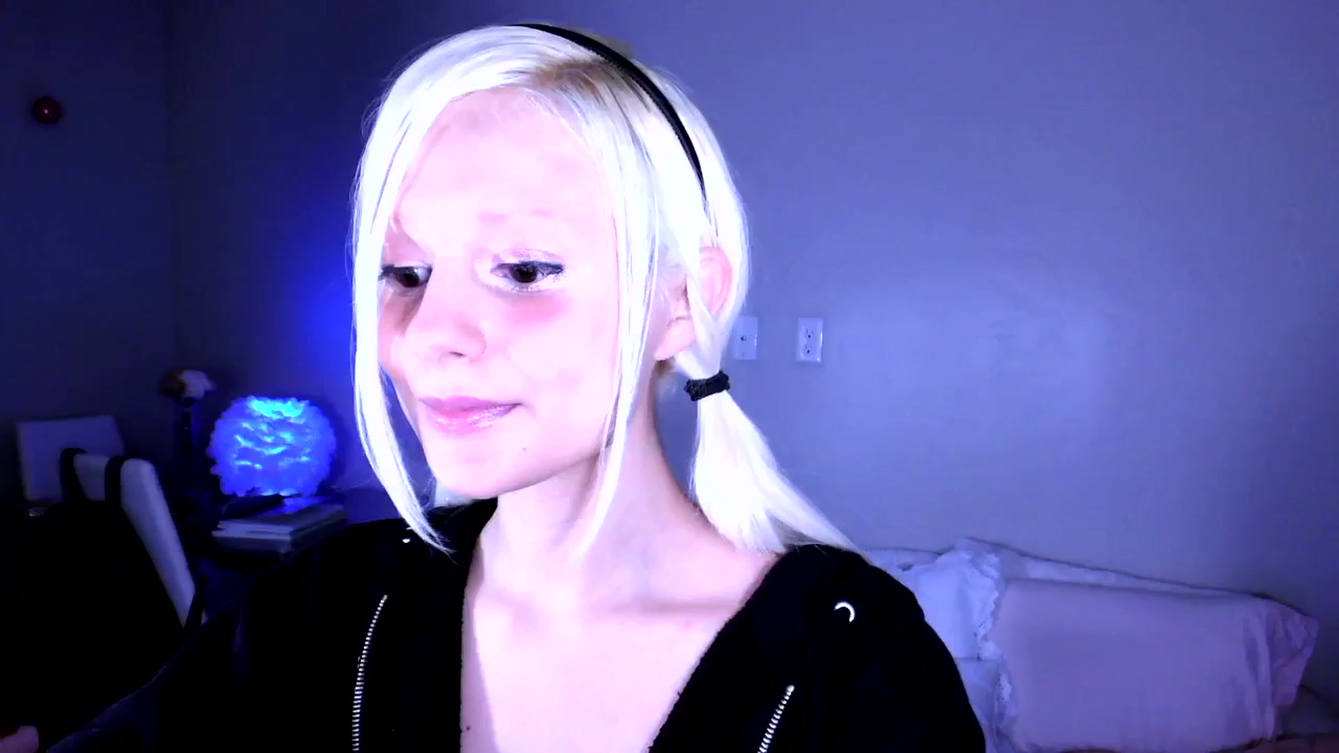 Gallery image thumbnail from Bambidoll00's myfreecams stream on, 11/12/2025, 07:37 image 16 of 20