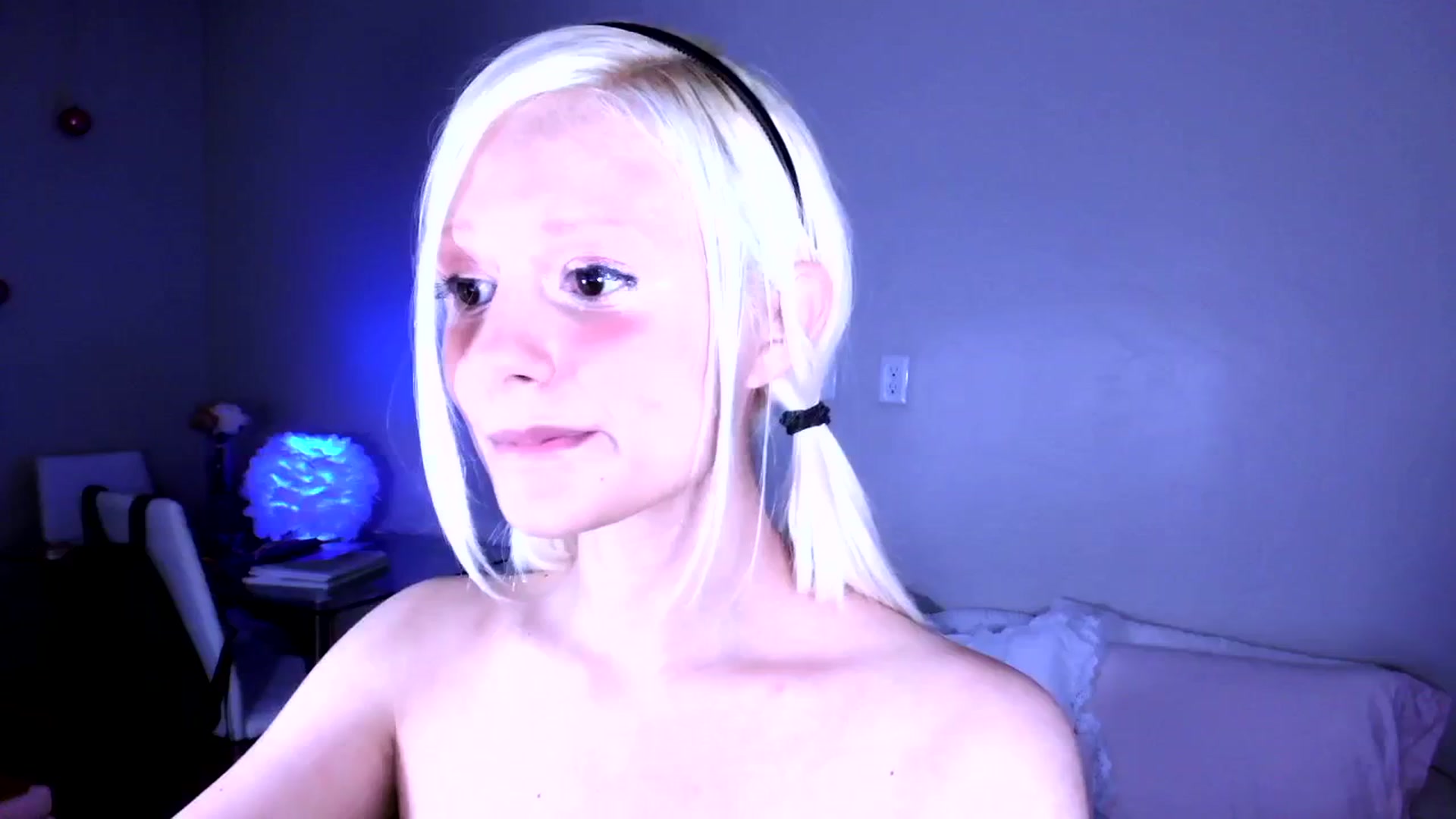 Gallery image thumbnail from Bambidoll00's myfreecams stream on, 11/12/2025, 07:37 image 10 of 20