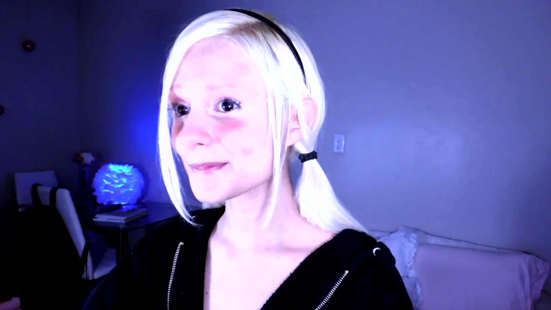 Gallery image thumbnail from Bambidoll00's myfreecams stream on, 11/12/2025, 07:37 image 12 of 20